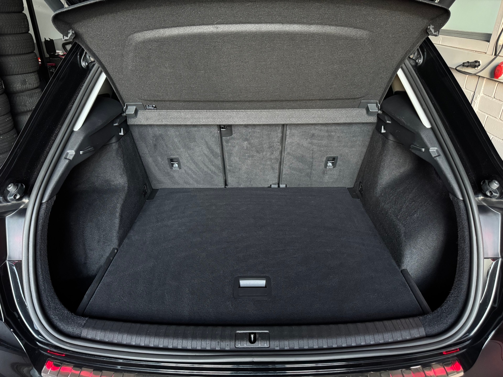 AUDI Q3 35 TFSI S-tronic-image-12