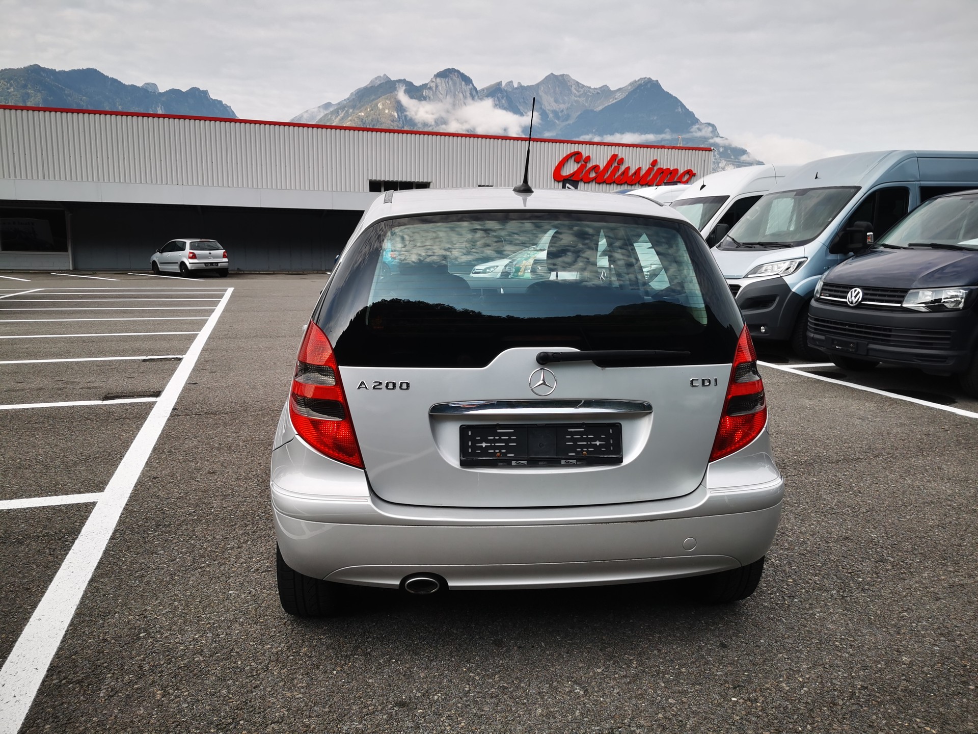 MERCEDES-BENZ A 200 CDI Avantgarde Edition A-image-5