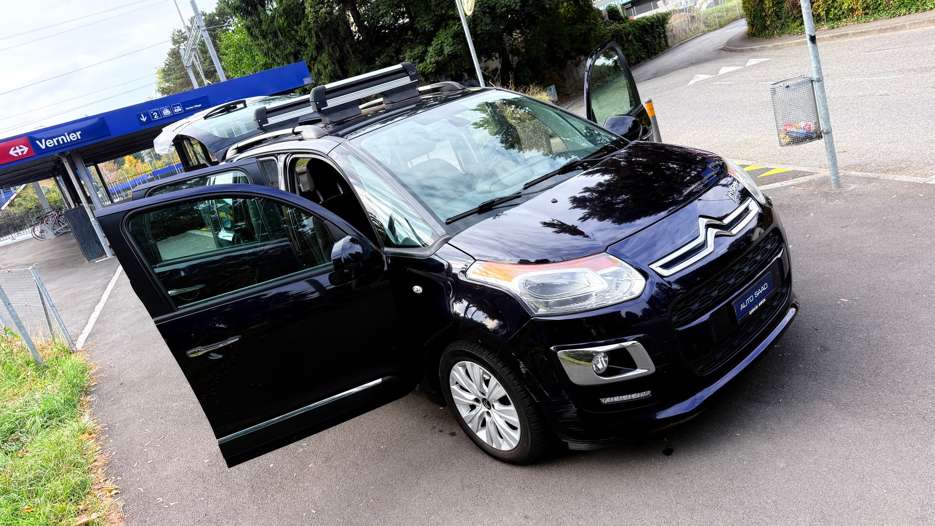 CITROEN C3 Picasso 1.6 HDi Exclusive EGS6-image-12