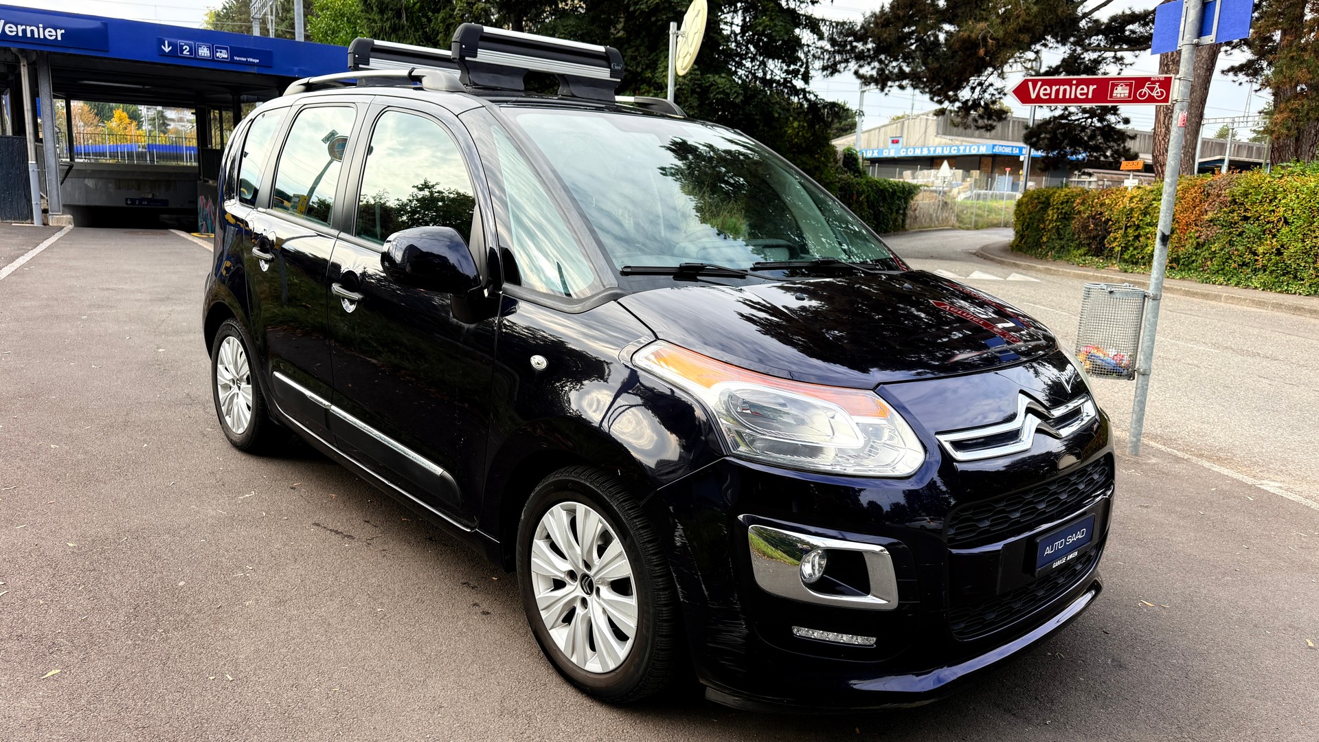 CITROEN C3 Picasso 1.6 HDi Exclusive EGS6-image-1