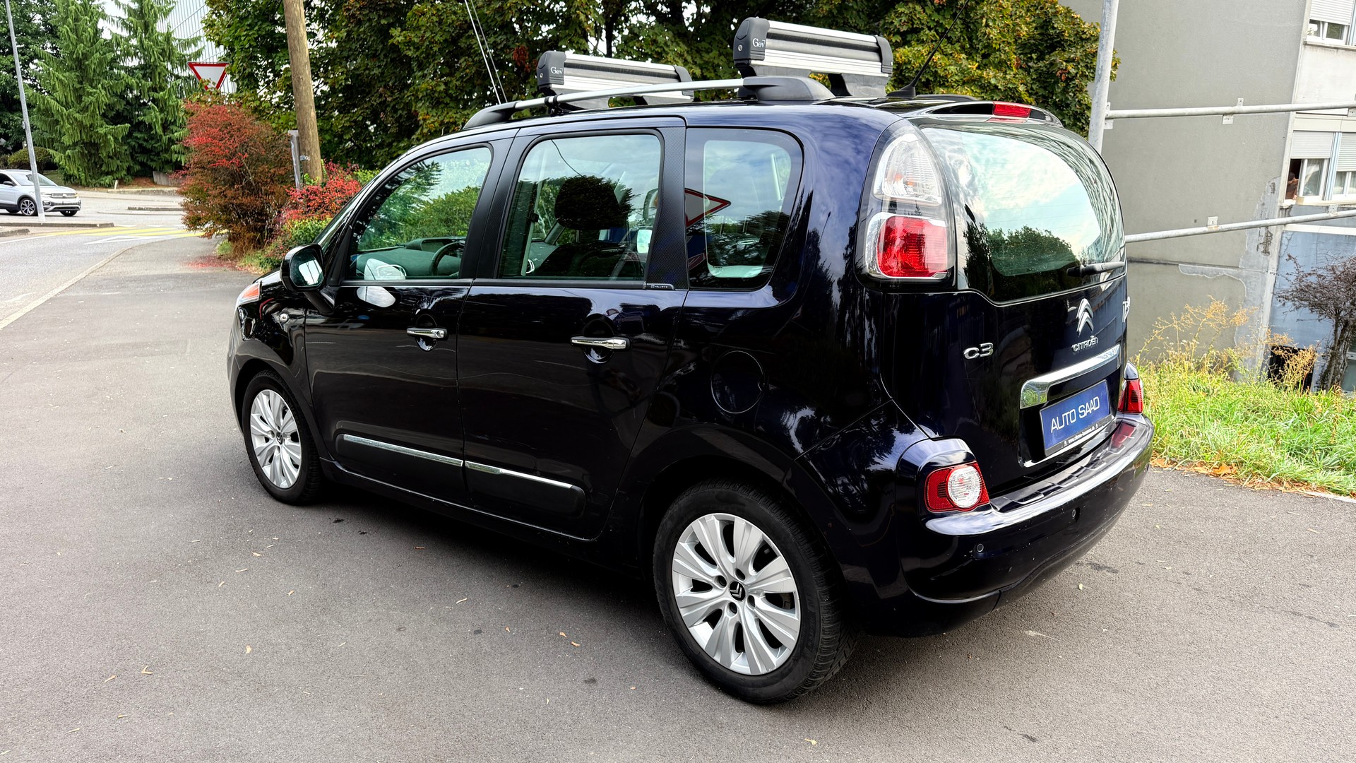 CITROEN C3 Picasso 1.6 HDi Exclusive EGS6-image-4