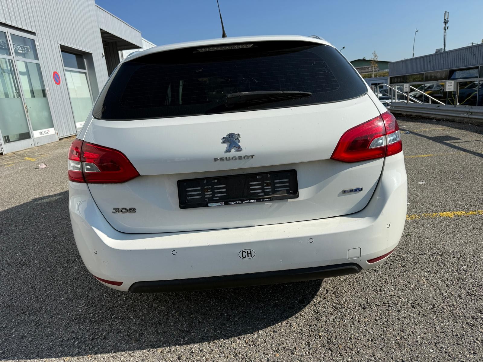 PEUGEOT 308 SW 1.6 BlueHDI Active-image-4