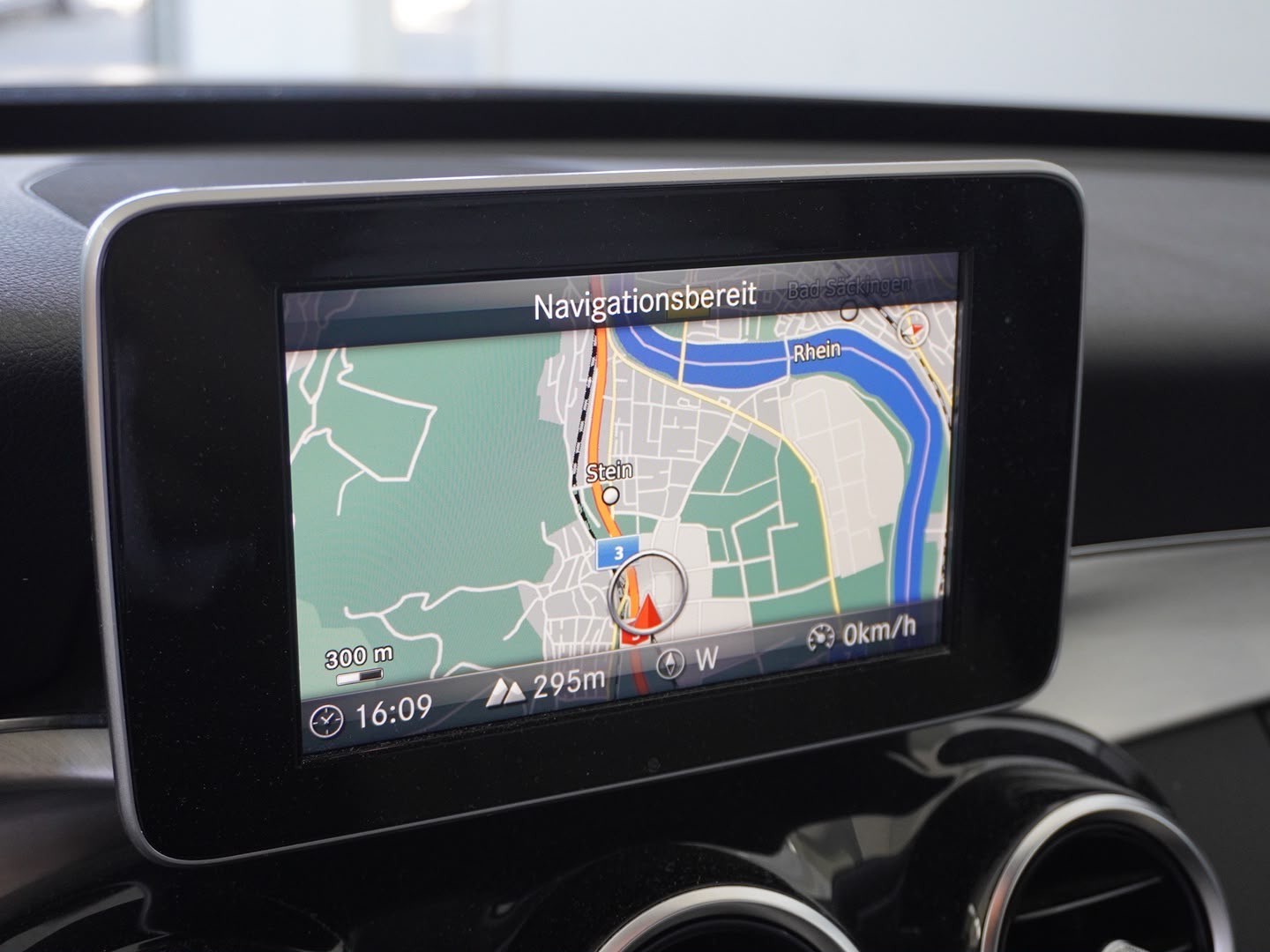 MERCEDES-BENZ C 200 Avantgarde 4Matic 9G-Tronic-image-9