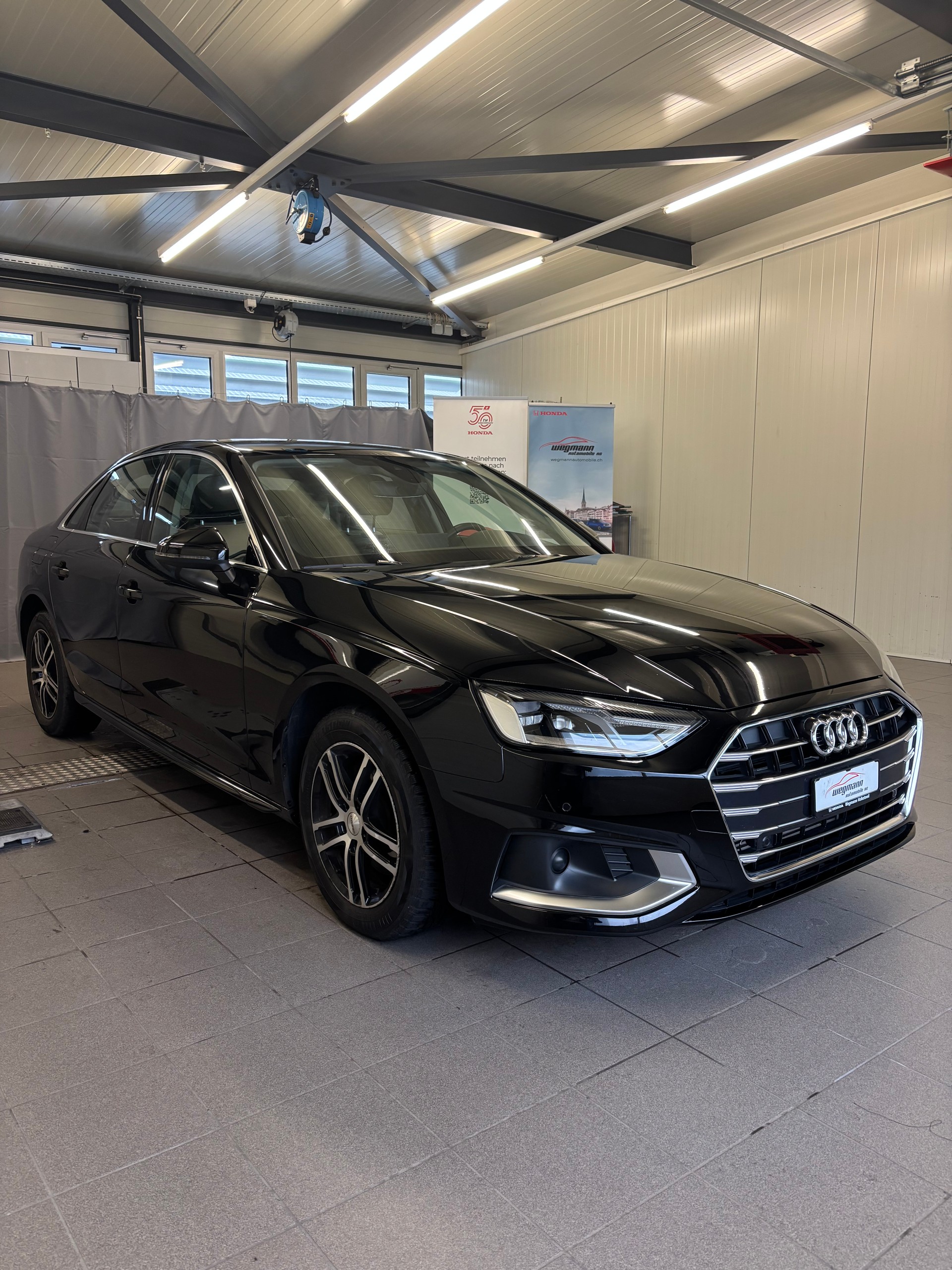 AUDI A4 Limousine 40 TFSI advanced S-tronic-image-2