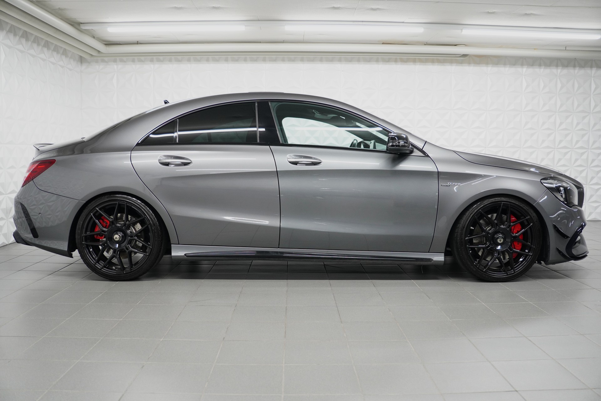 MERCEDES-BENZ CLA 45 AMG 4Matic Speedshift-image-5