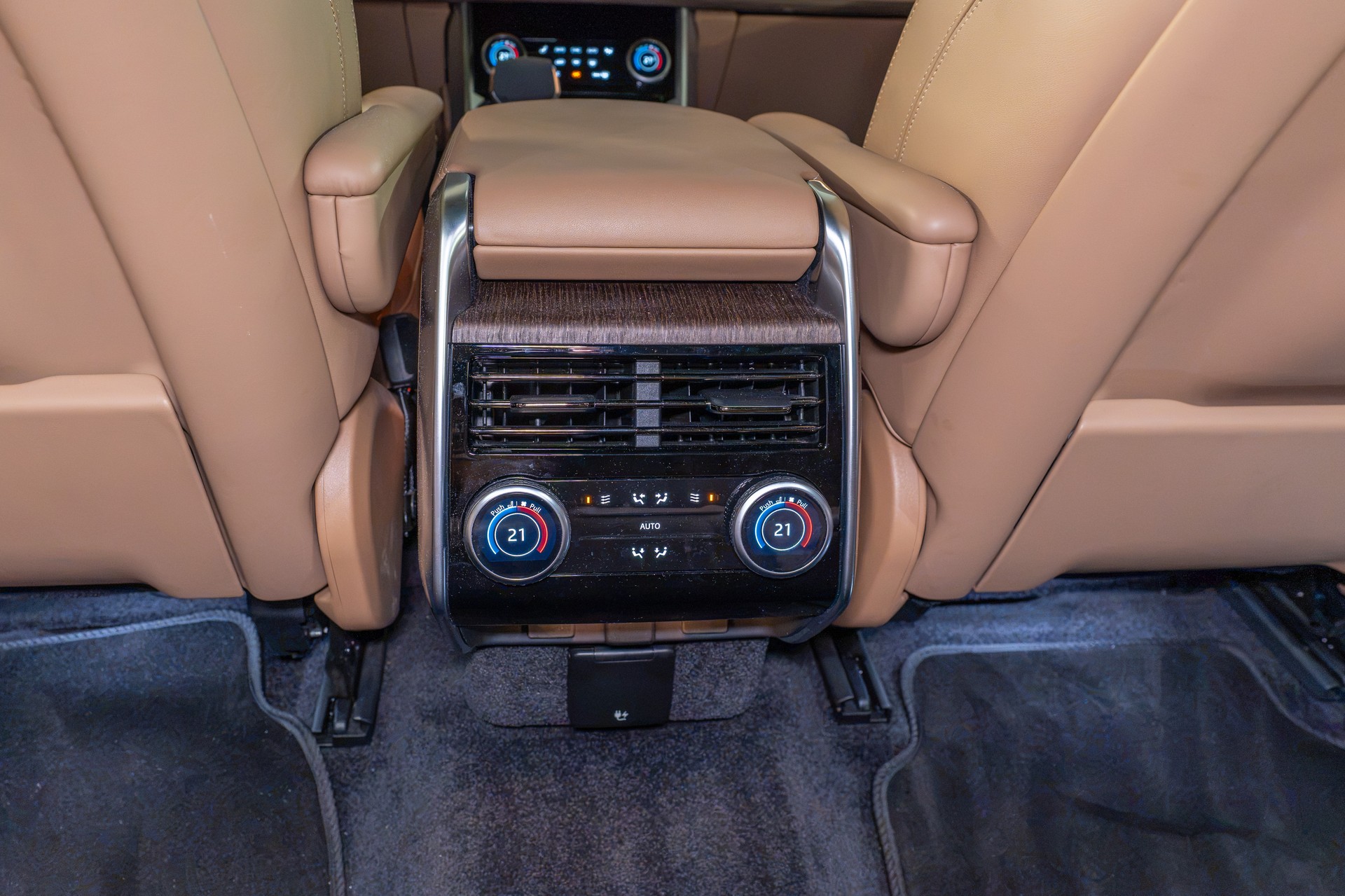 LAND ROVER Range Rover P530 4.4 V8 HSE Automatic-image-15