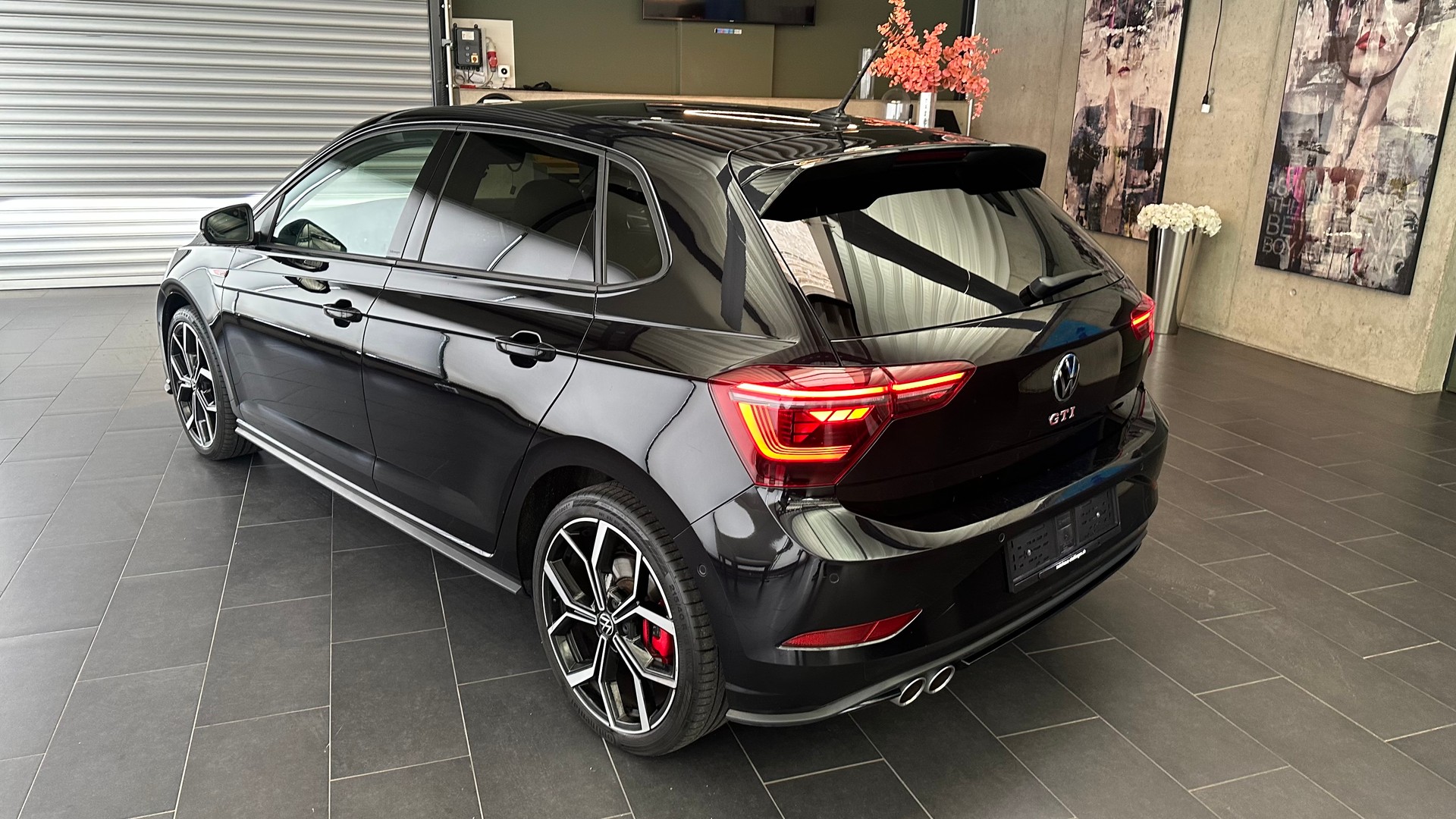 VW Polo 2.0 TSI GTI DSG-image-15