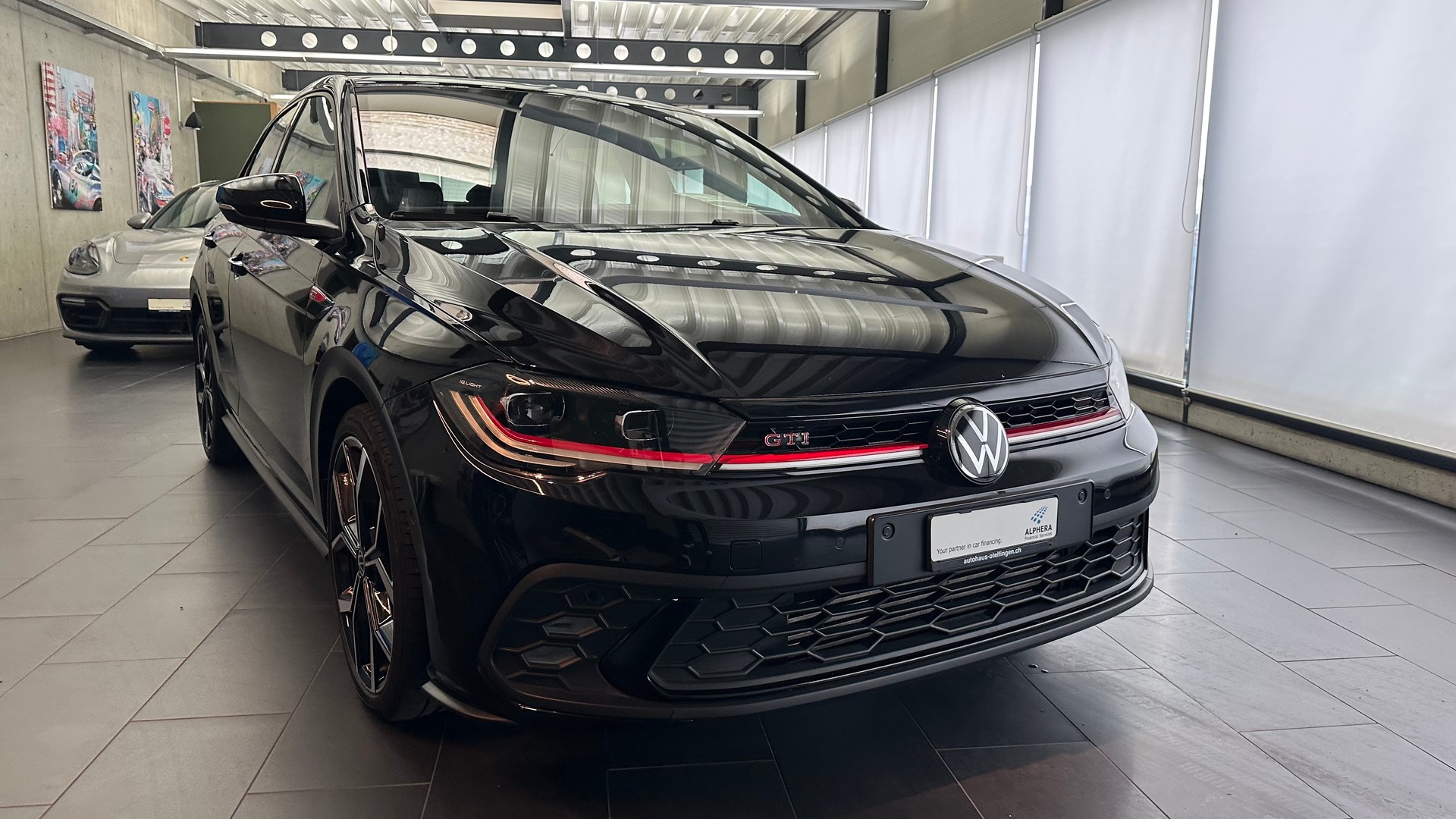 VW Polo 2.0 TSI GTI DSG-image-2