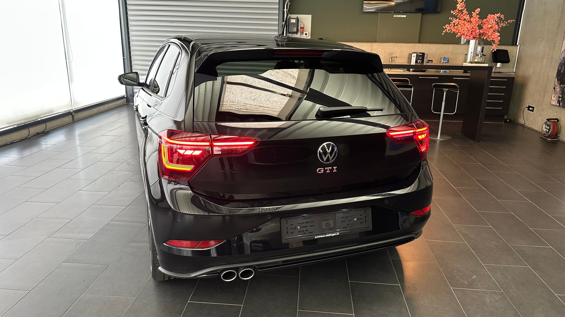 VW Polo 2.0 TSI GTI DSG-image-18