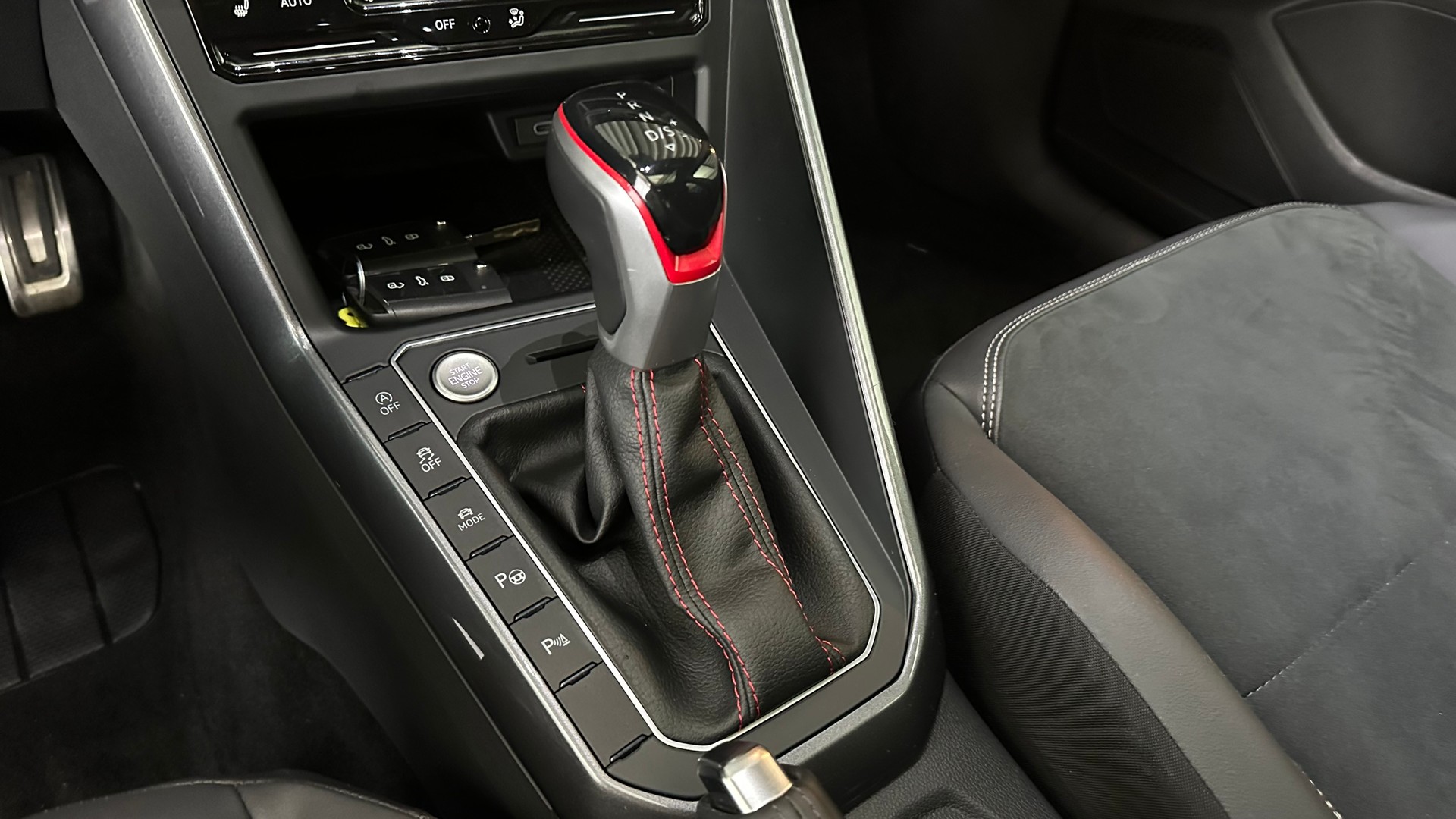 VW Polo 2.0 TSI GTI DSG-image-12
