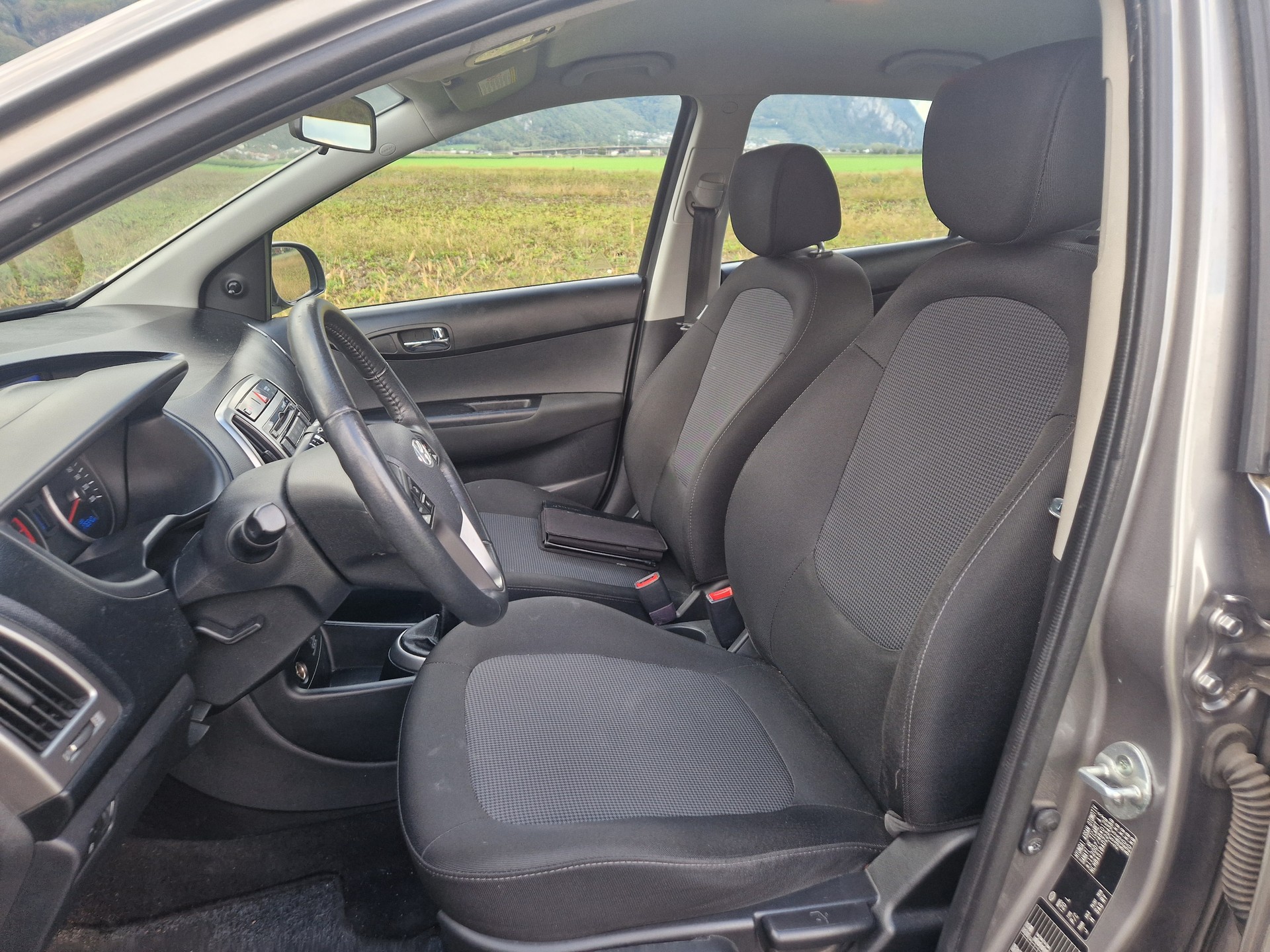 HYUNDAI i20 1.2 Comfort-image-8
