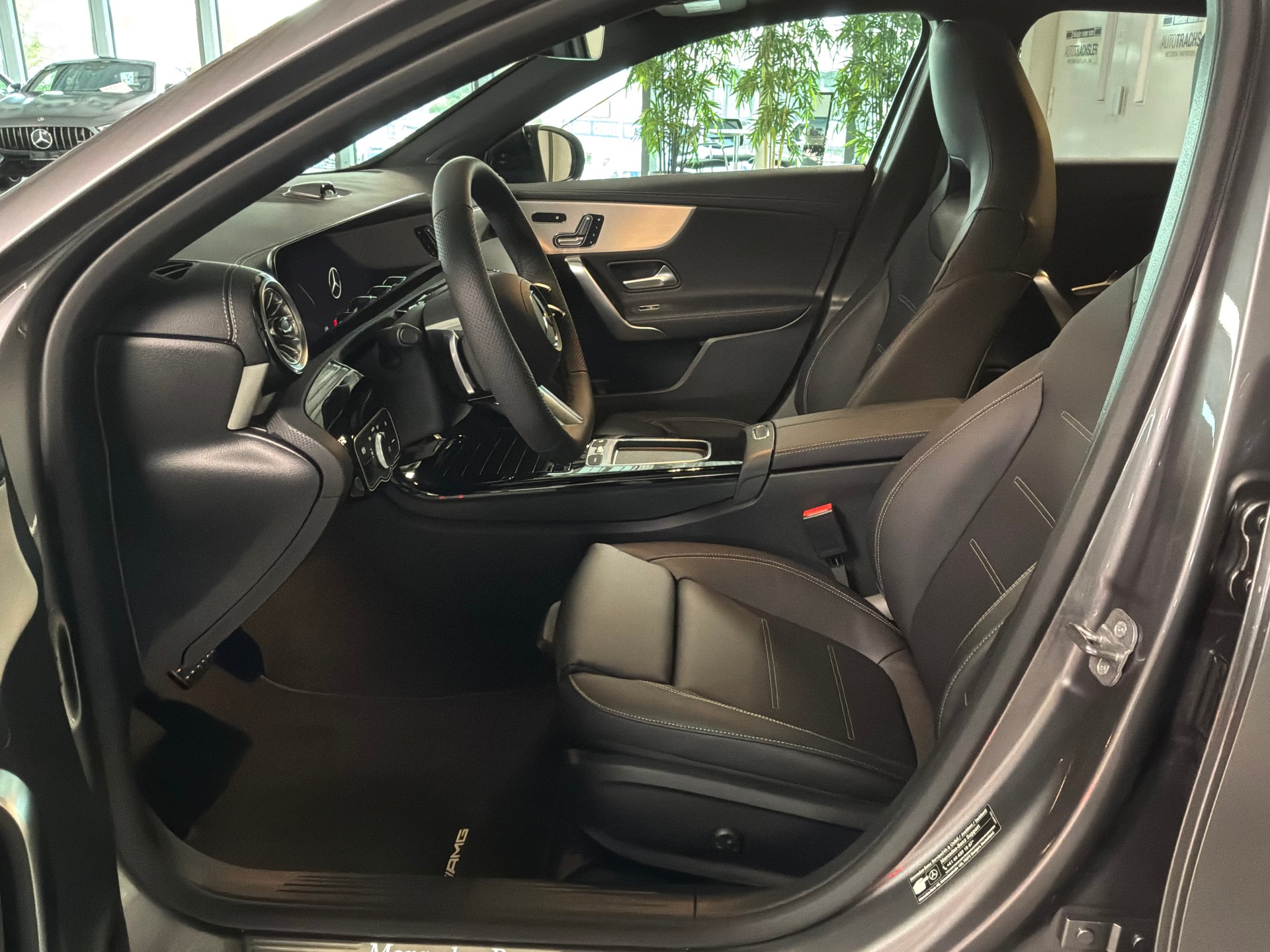 MERCEDES-BENZ A 250 4Matic 8G-DCT-image-9