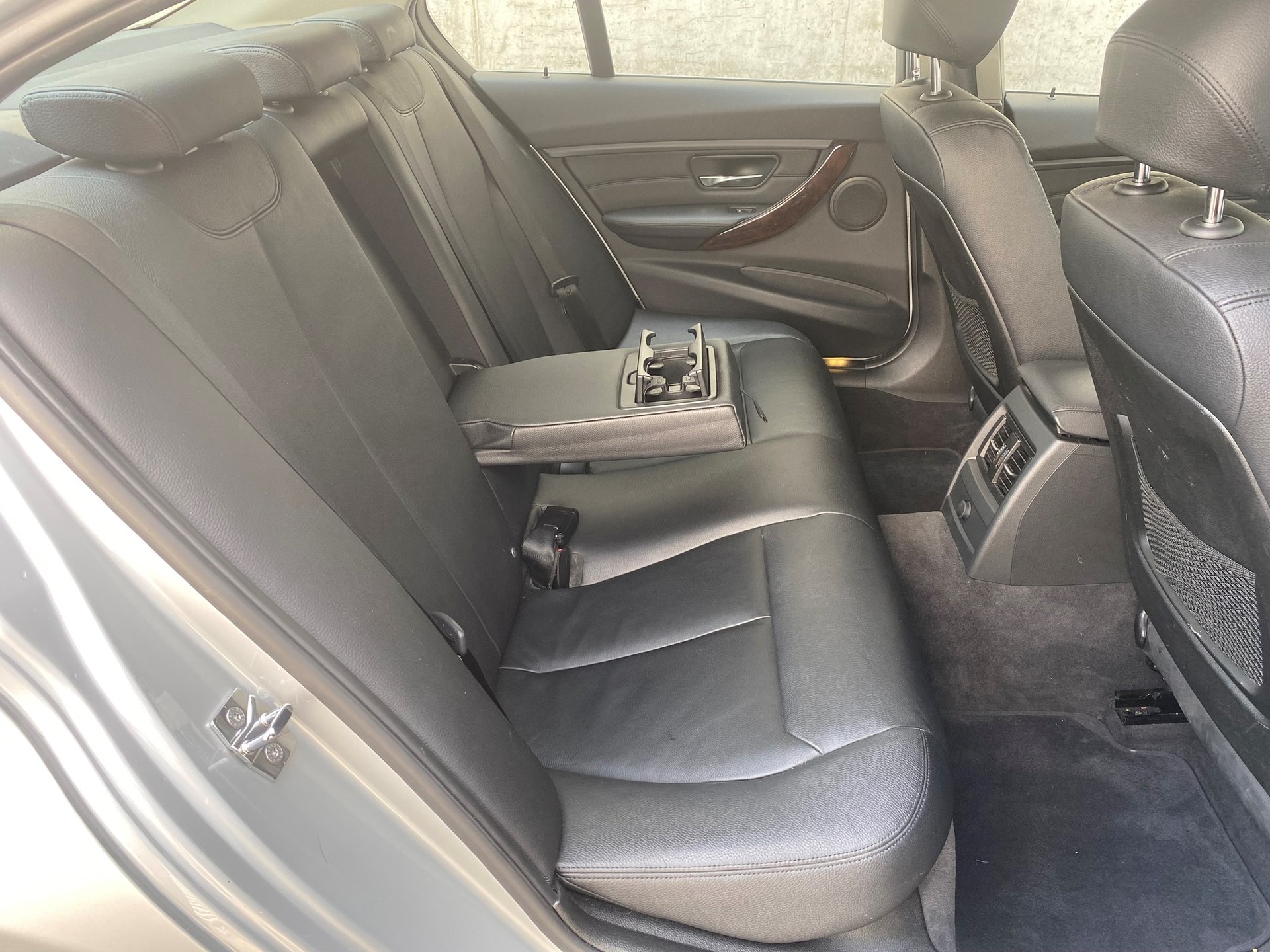 BMW 328i Luxury Line Steptronic-image-14