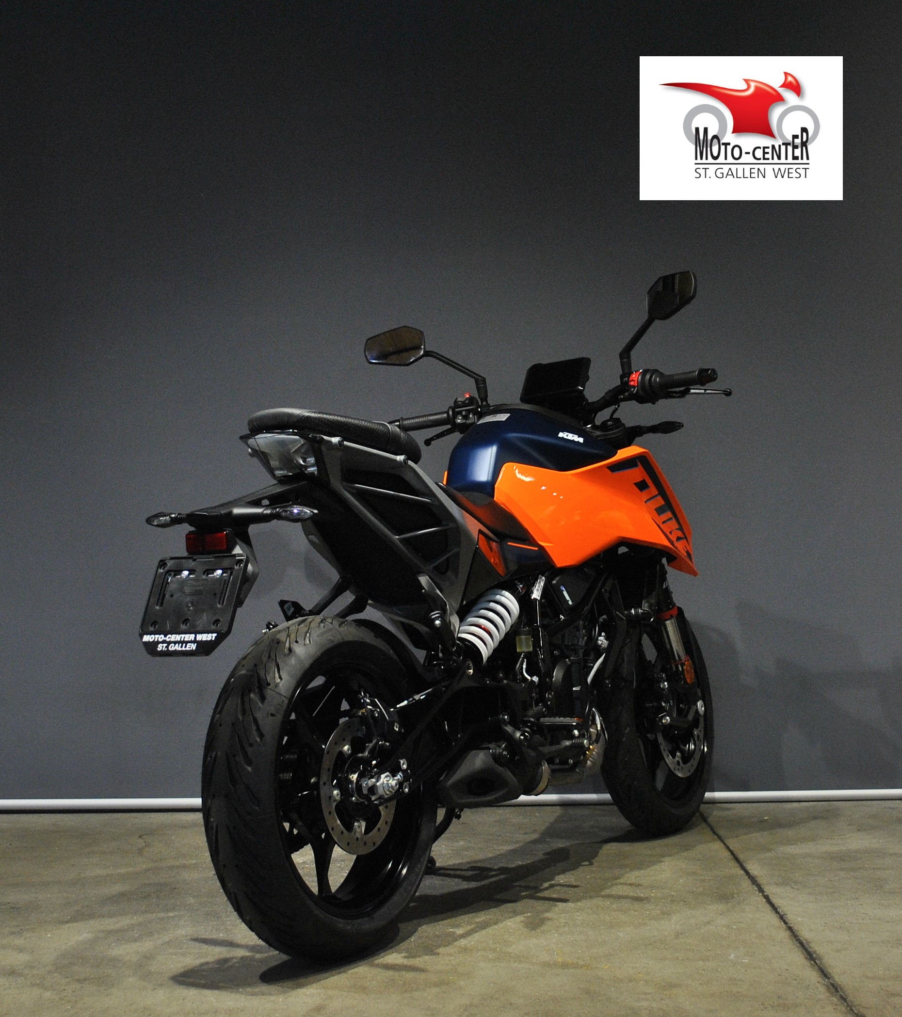 KTM 125 Duke-image-4