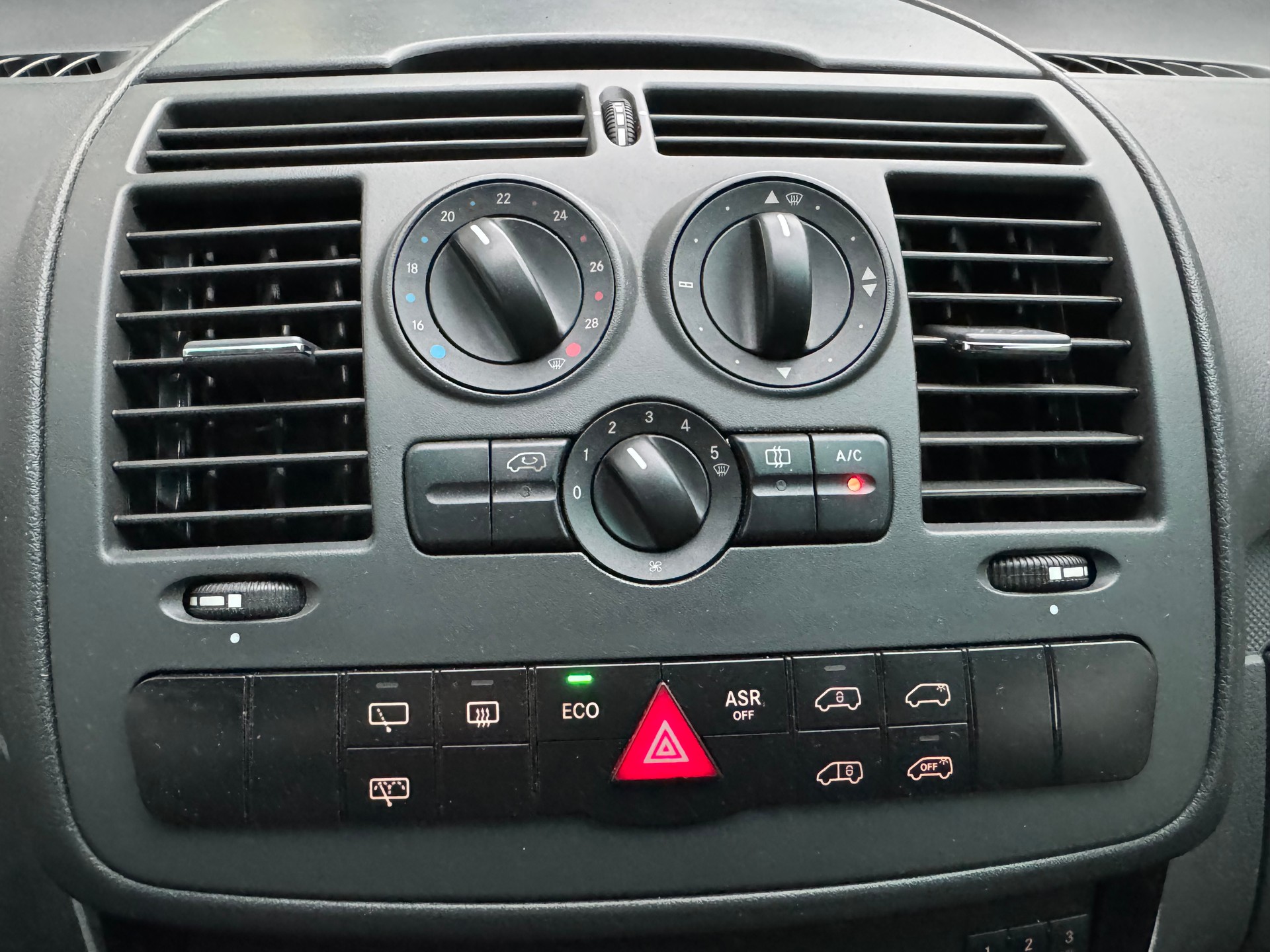 MERCEDES-BENZ Vito 113 CDI Blue Efficiency-image-11