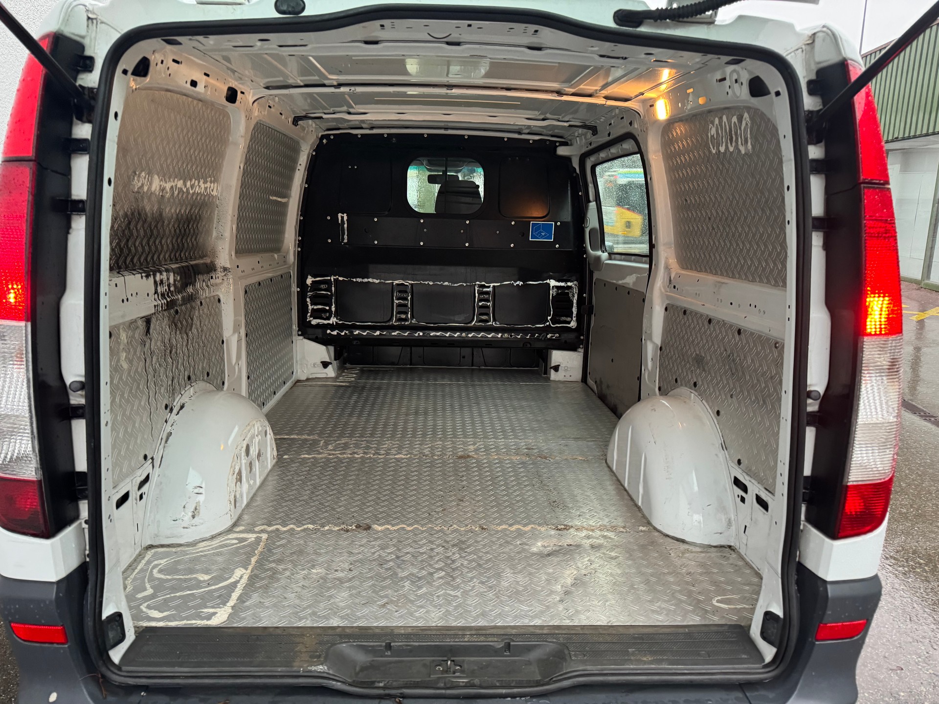 MERCEDES-BENZ Vito 113 CDI Blue Efficiency-image-14