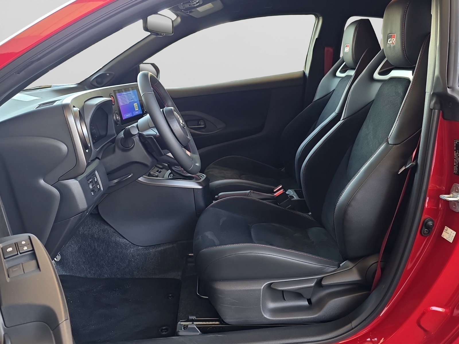 TOYOTA GR Yaris 1.6 Turbo Sport 4x4-image-8