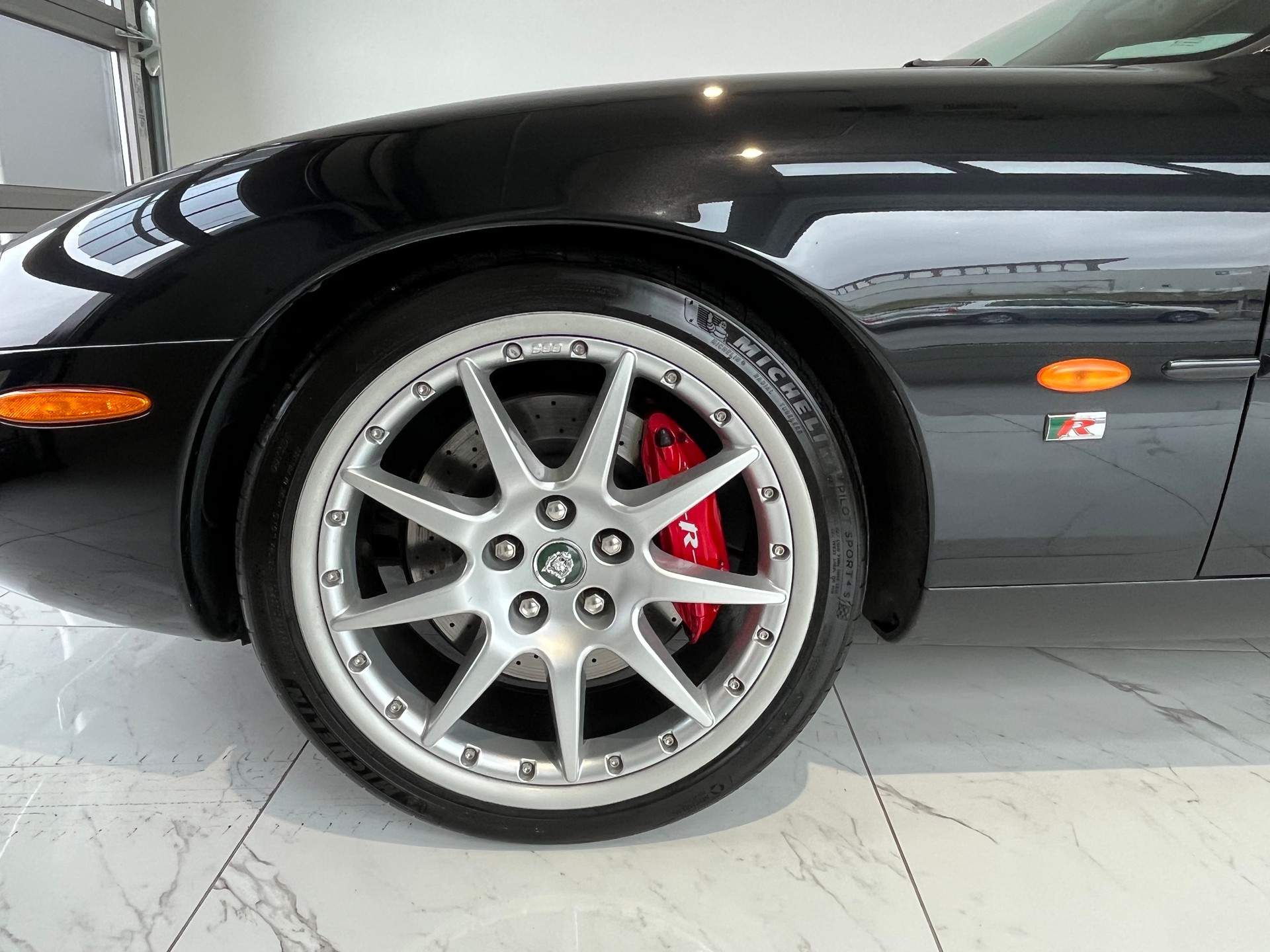 JAGUAR XKR S/C-image-9