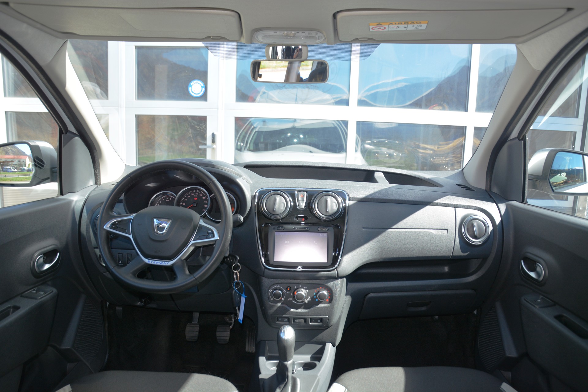 DACIA Dokker 1.2 T Stepway-image-5