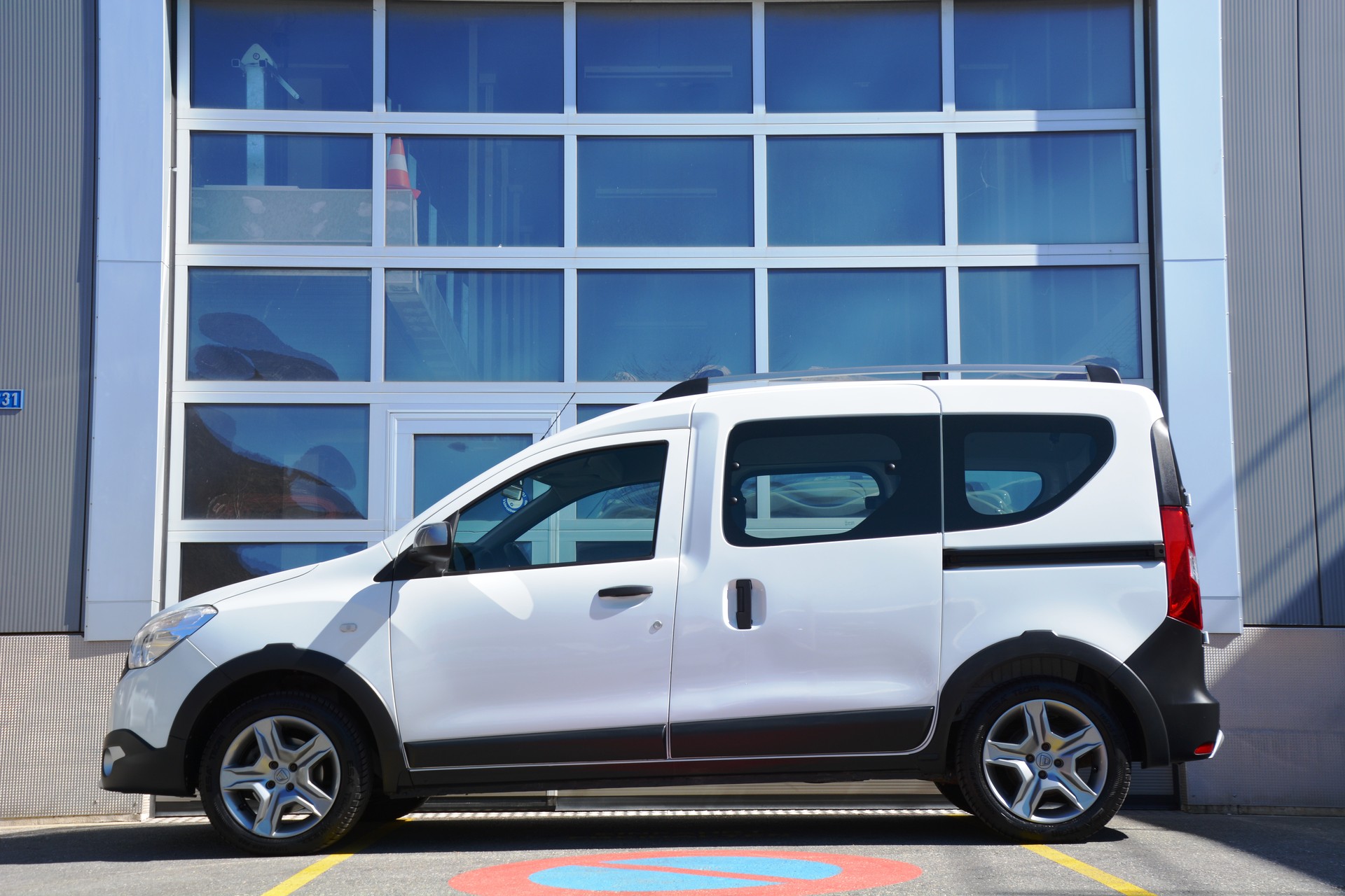 DACIA Dokker 1.2 T Stepway-image-3