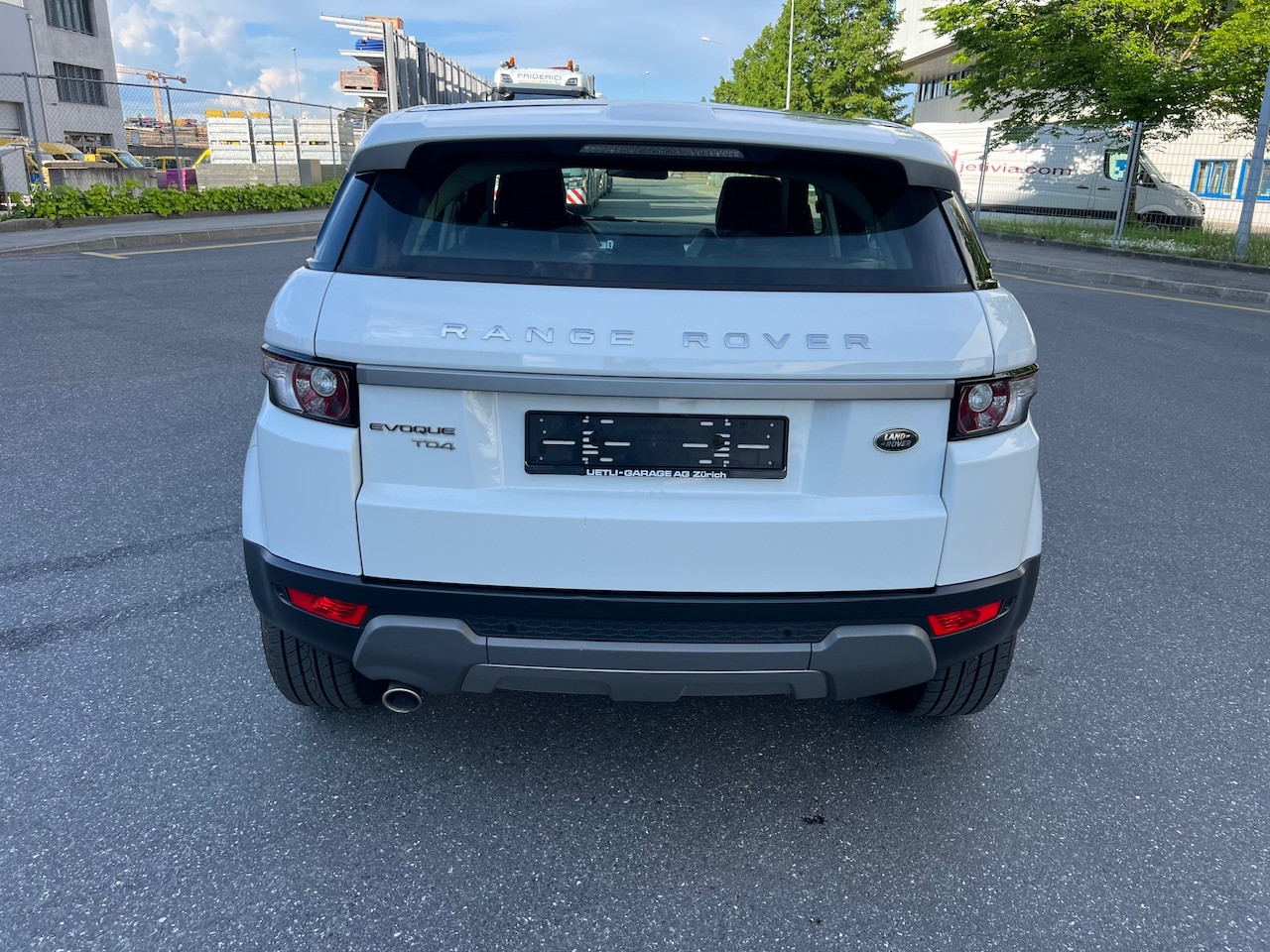 LAND ROVER Range Rover Evoque 2.2 TD4 Pure AT9-image-4