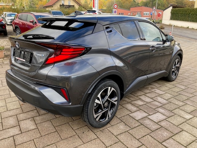 TOYOTA C-HR 1.8 HSD CVT Trend-image-4