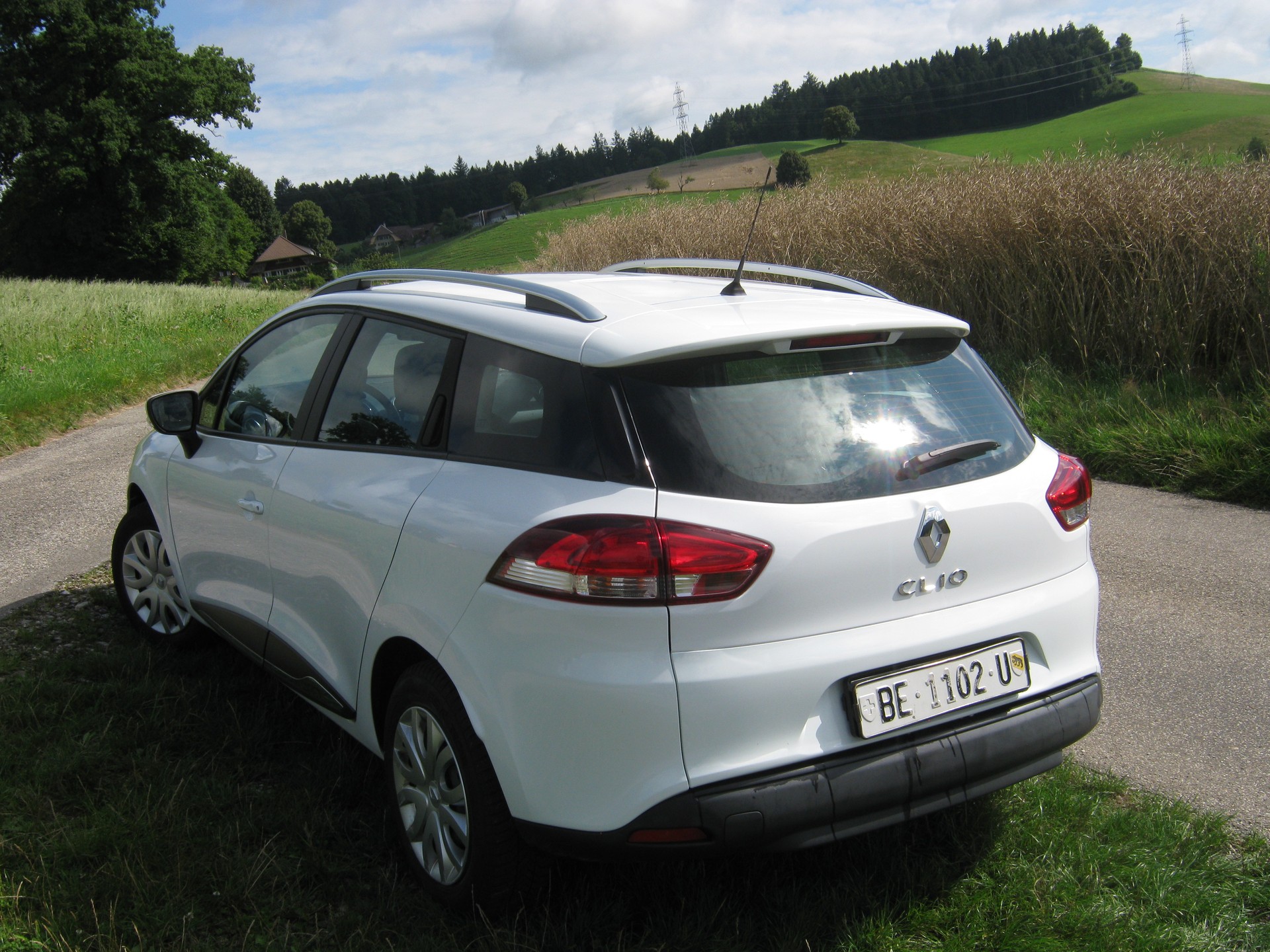 RENAULT Clio Grandtour 1.2 16V Authentique-image-4