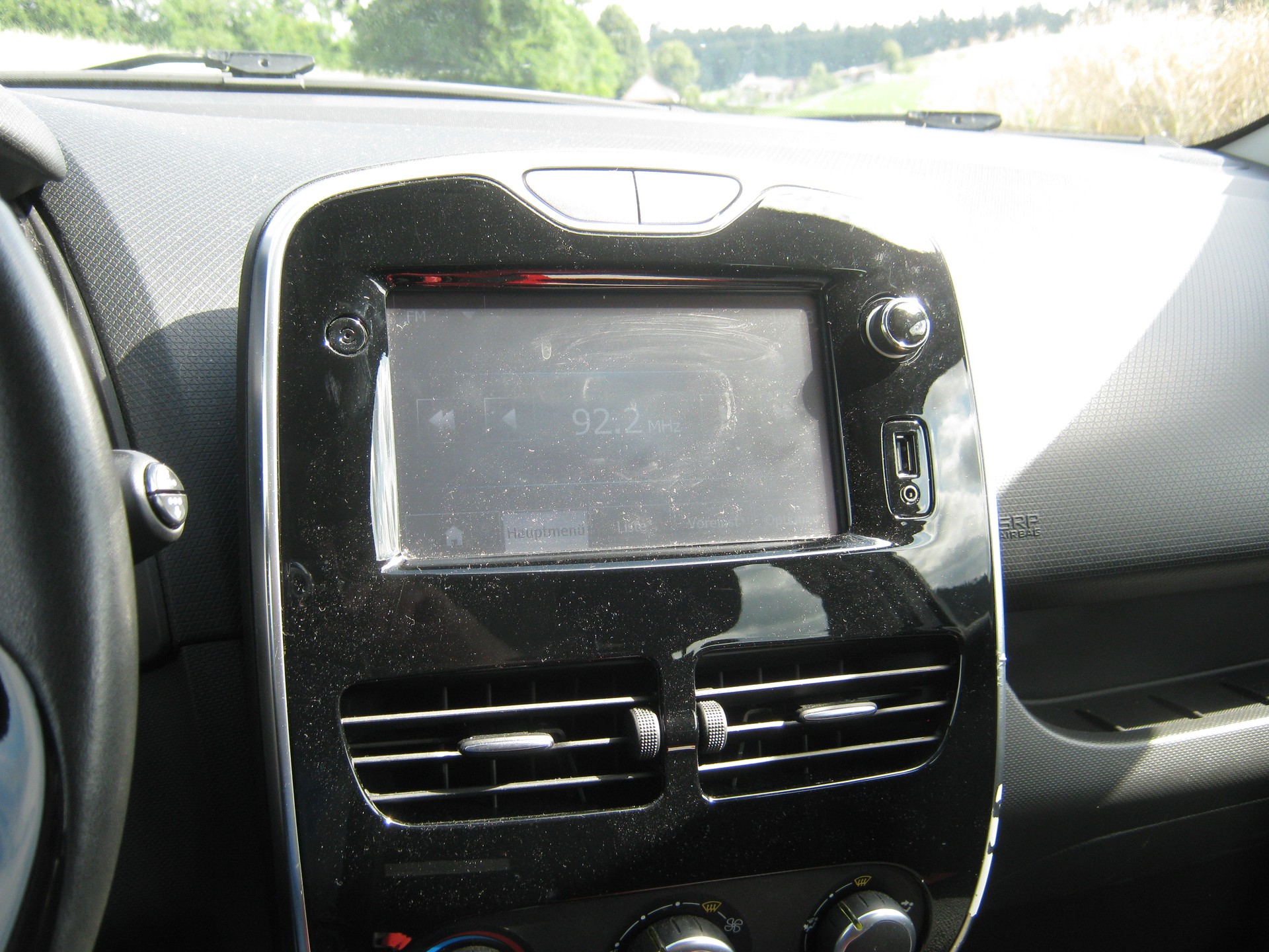 RENAULT Clio Grandtour 1.2 16V Authentique-image-9