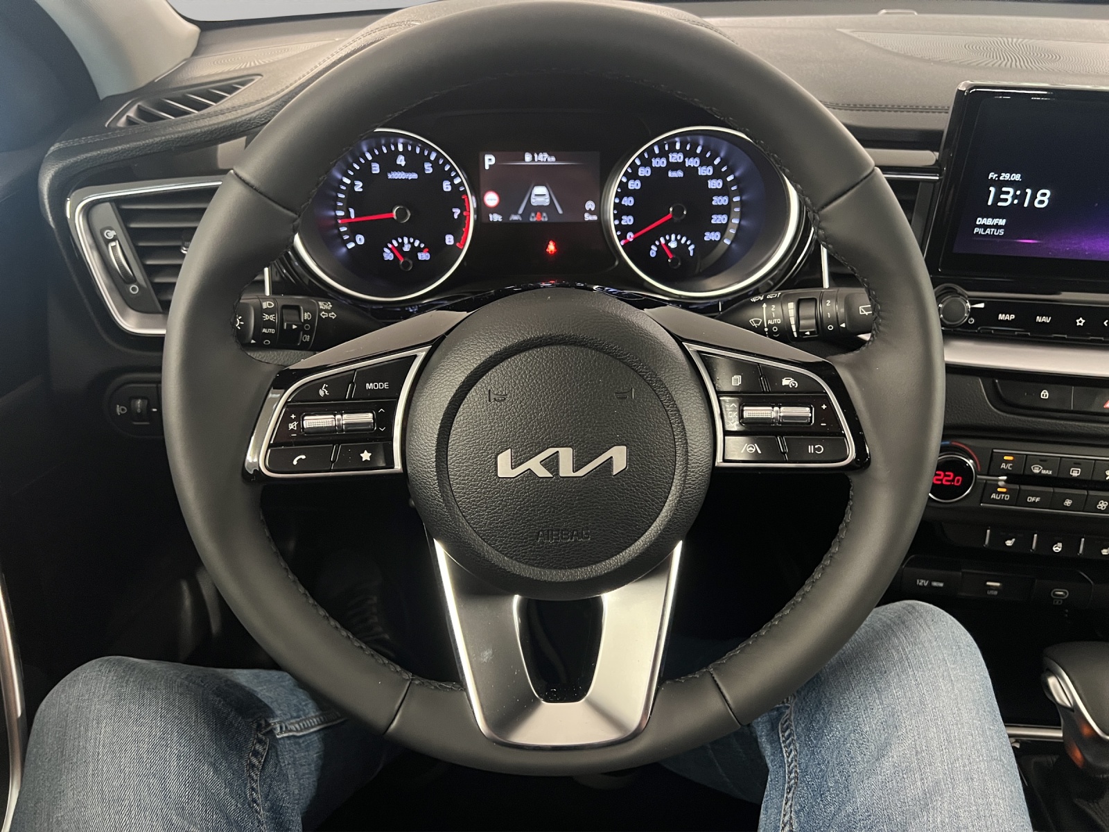 KIA Ceed 1.5 T Power-image-6