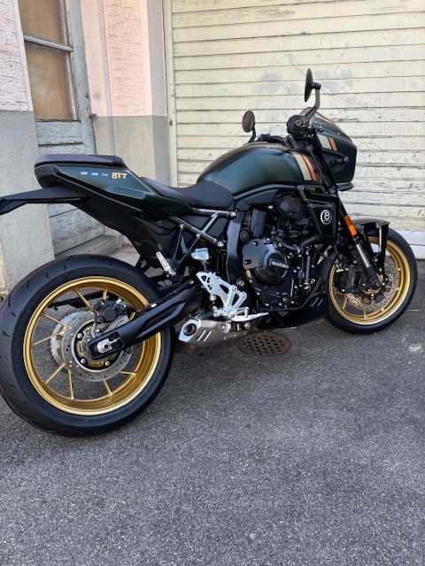 SUZUKI 8TT-showroom-element-1