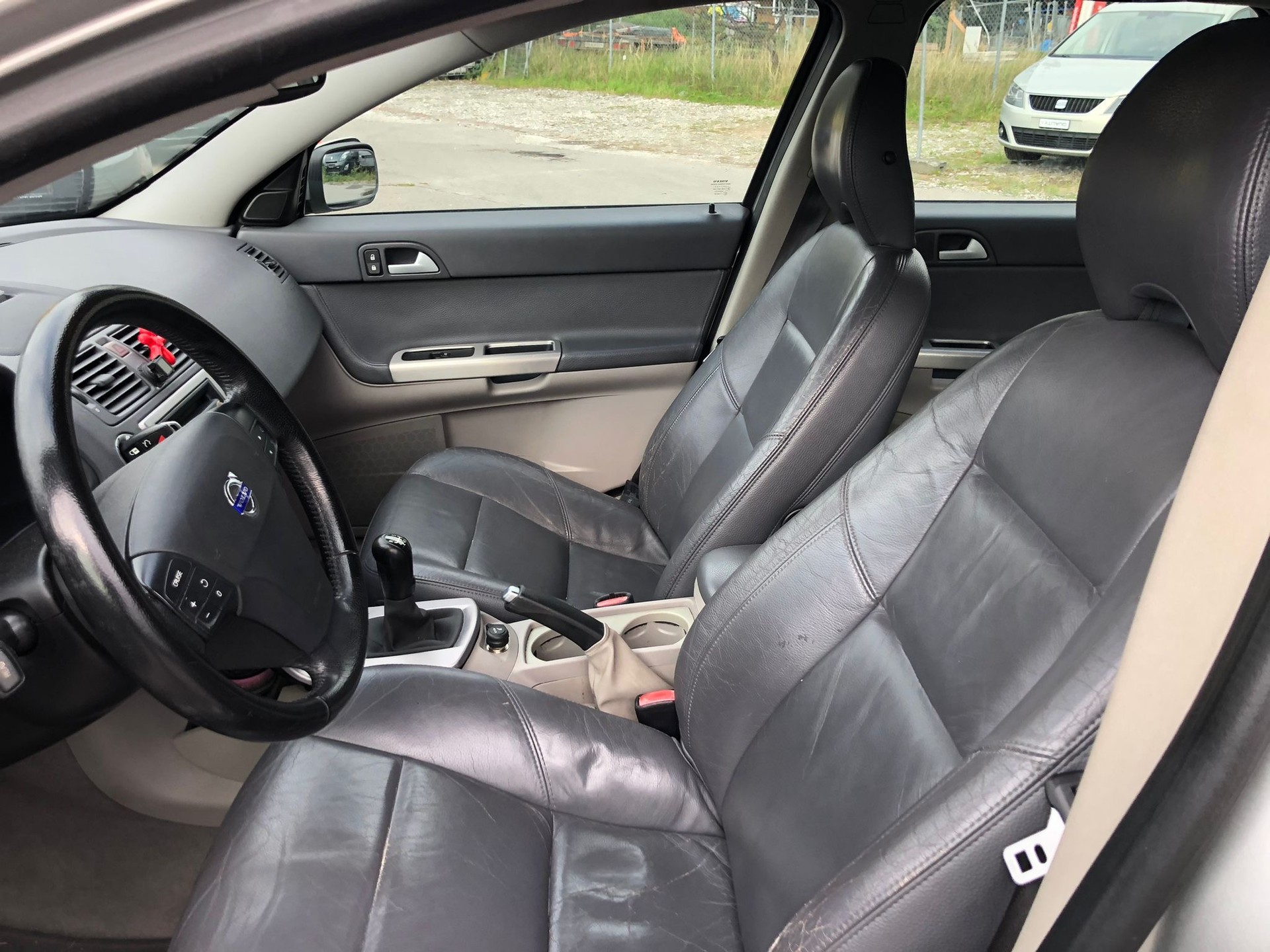 VOLVO V50 2.0D Momentum-image-8