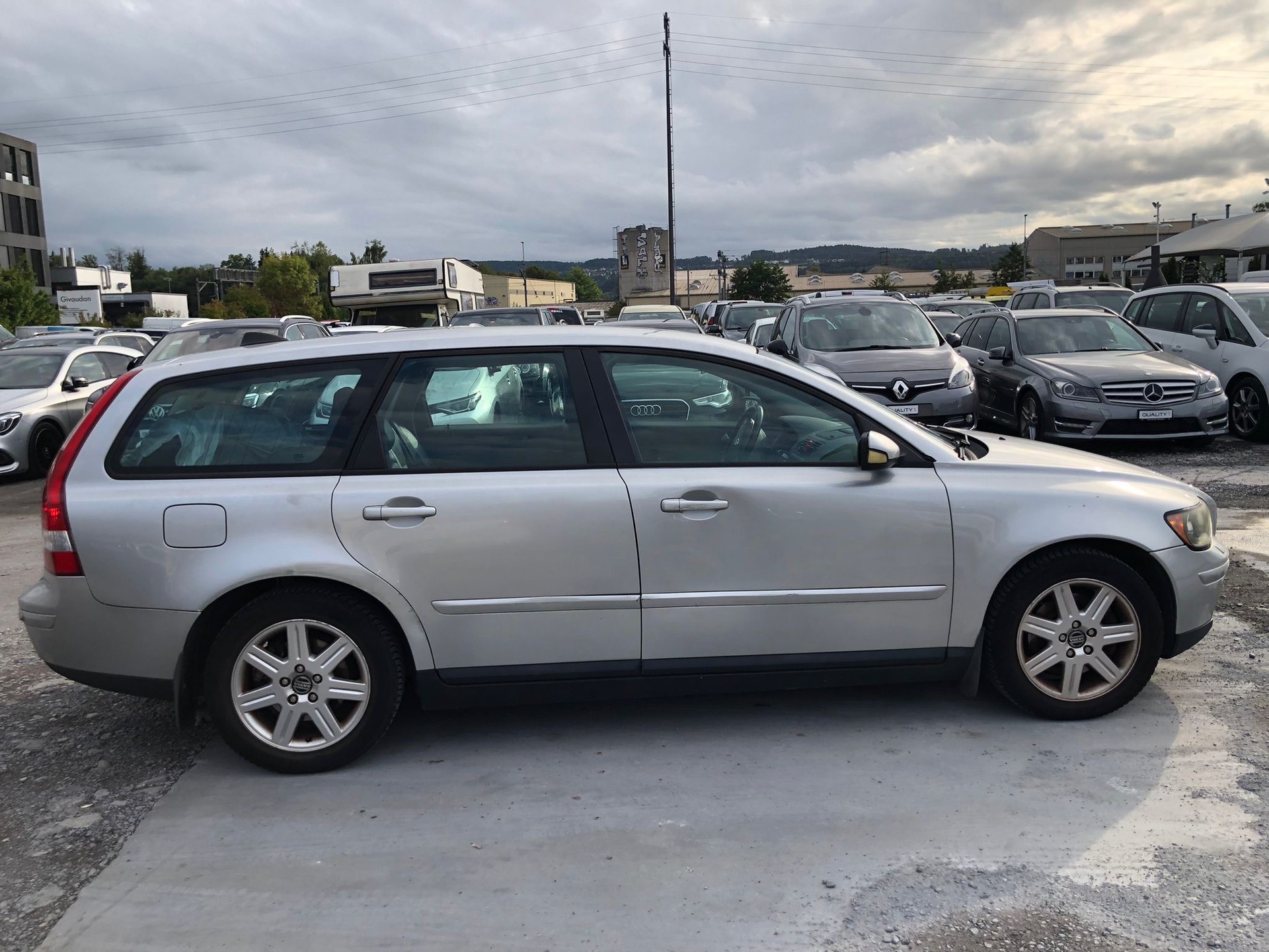 VOLVO V50 2.0D Momentum-image-3