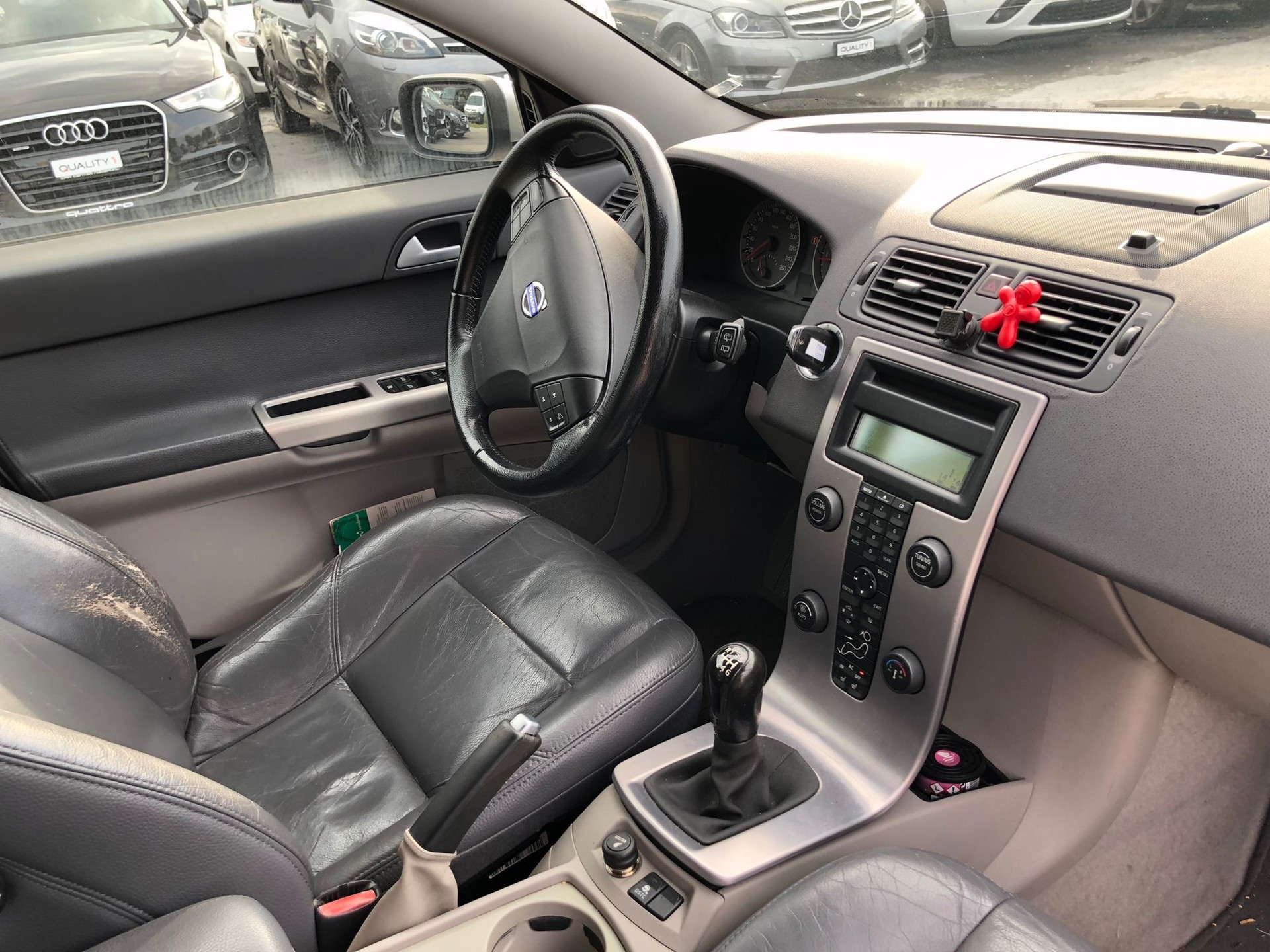 VOLVO V50 2.0D Momentum-image-5