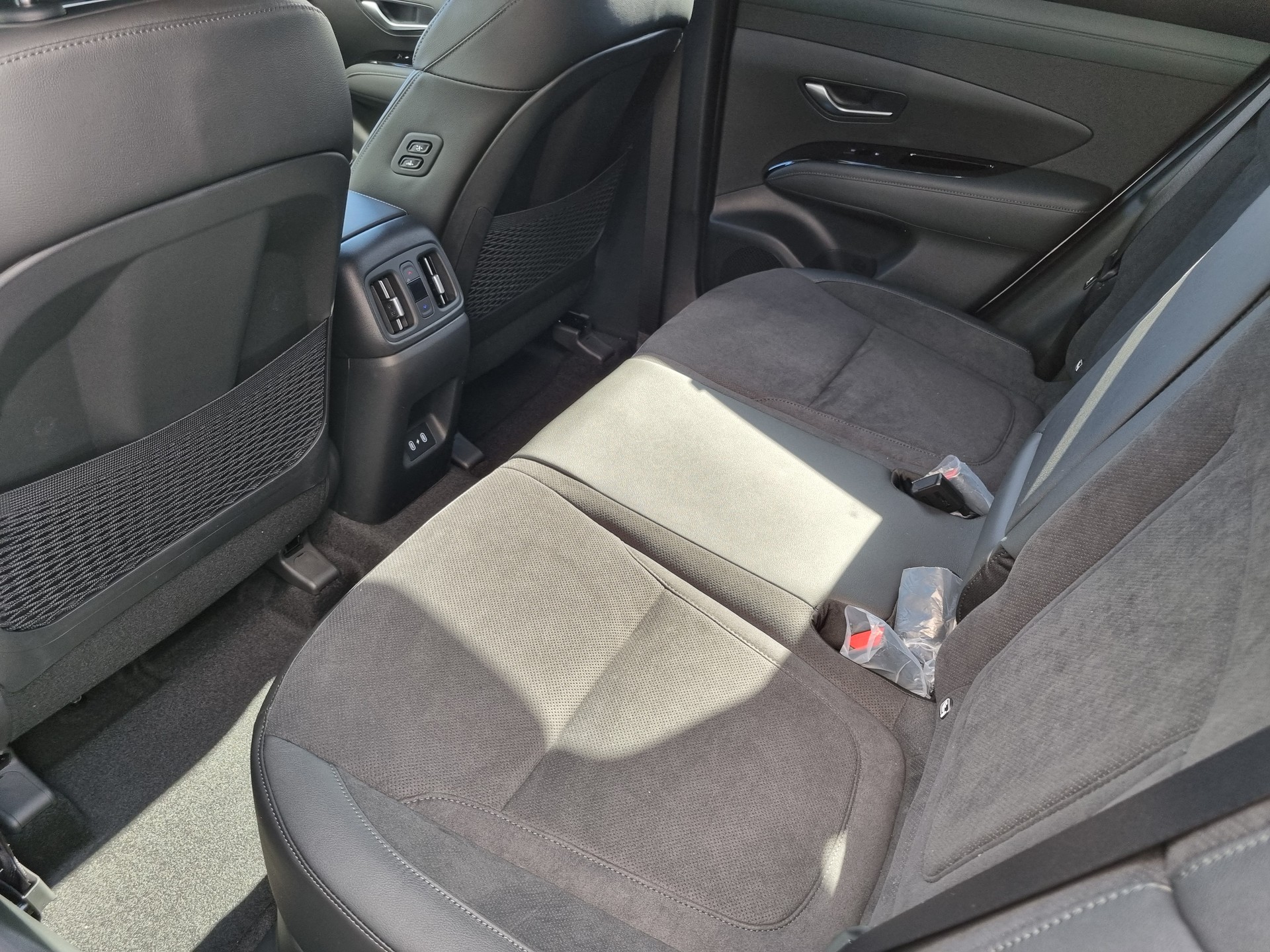 HYUNDAI Tucson 1.6 TGDI HEV 20th Anniversary 4WD-image-8