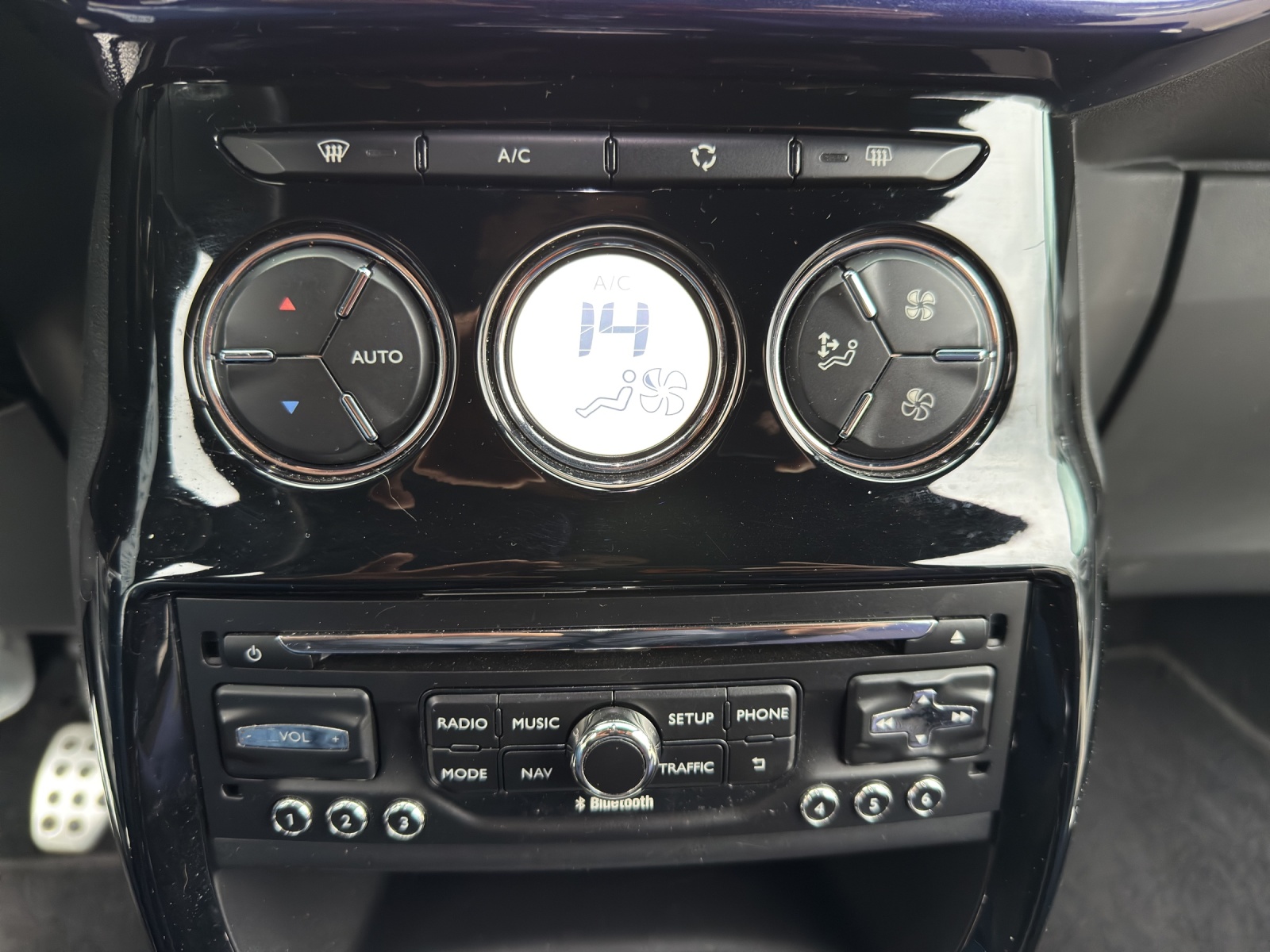 DS AUTOMOBILES DS3 Cabrio 1.6 VTi SO Chic-image-15