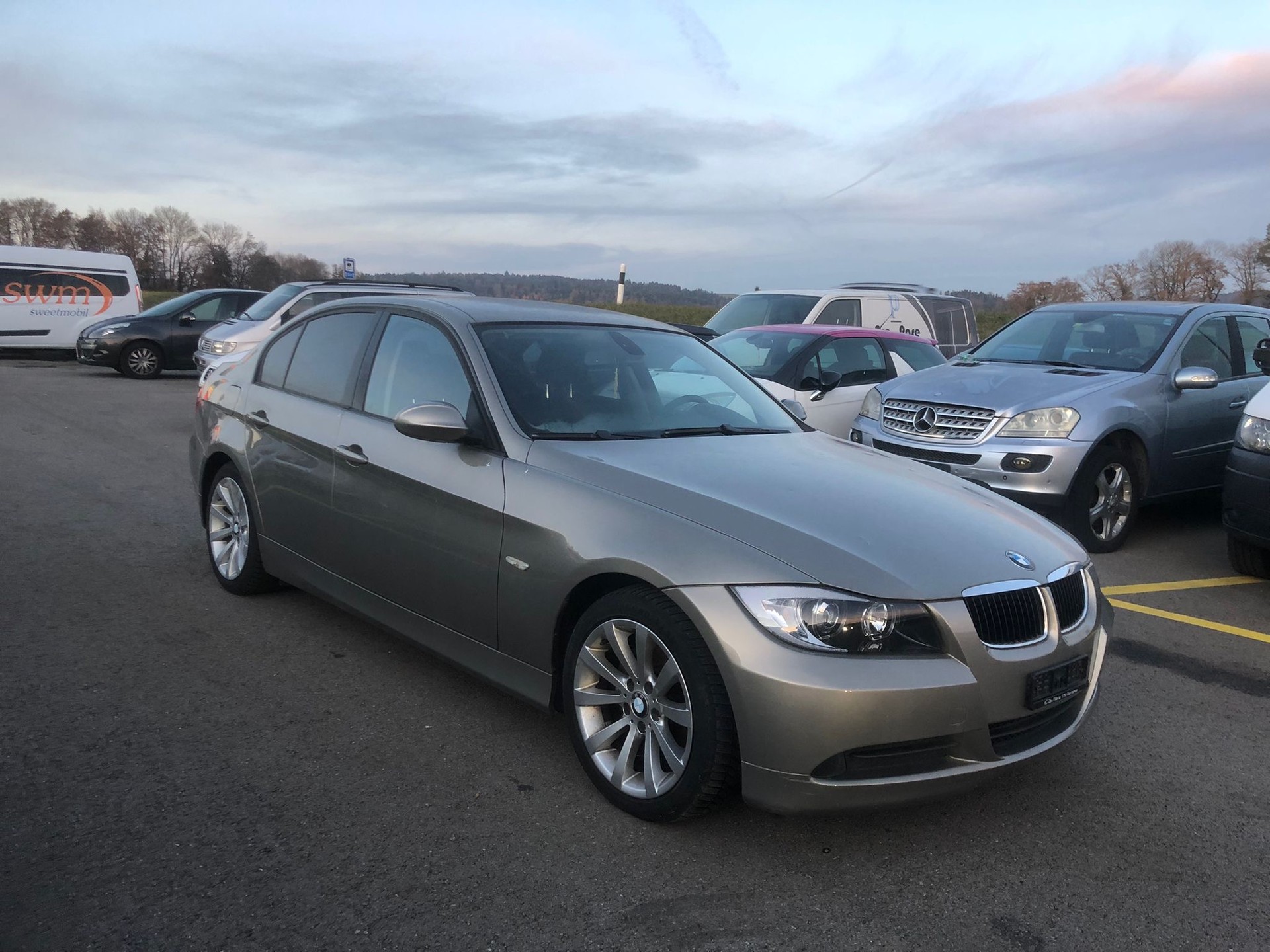 BMW 320i Steptronic-image-2