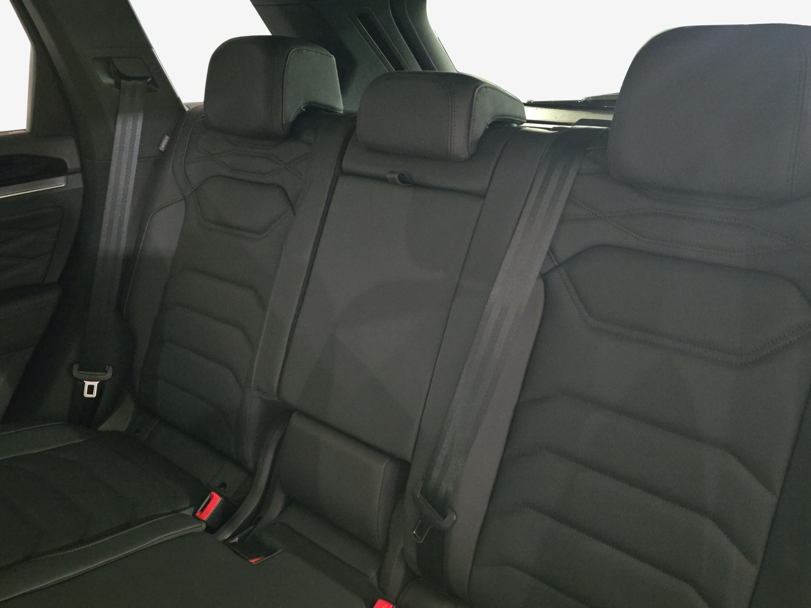 VW Touareg 3.0 TSI eHybrid United Tiptronic-image-11