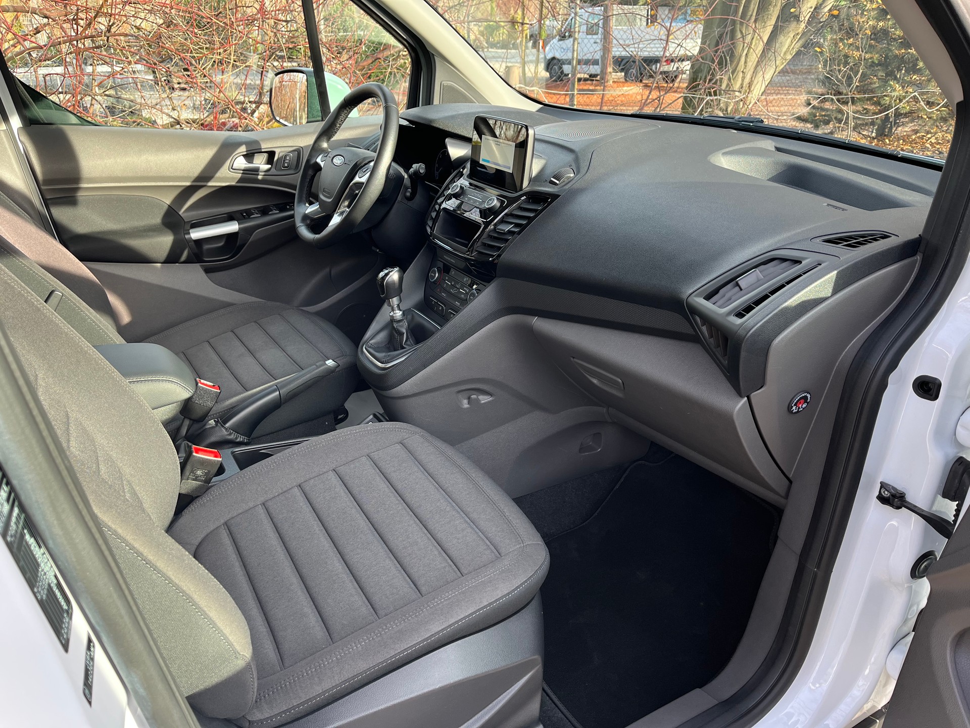 FORD Grand Tourneo Connect 1.5 EcoBlue Titanium-image-16