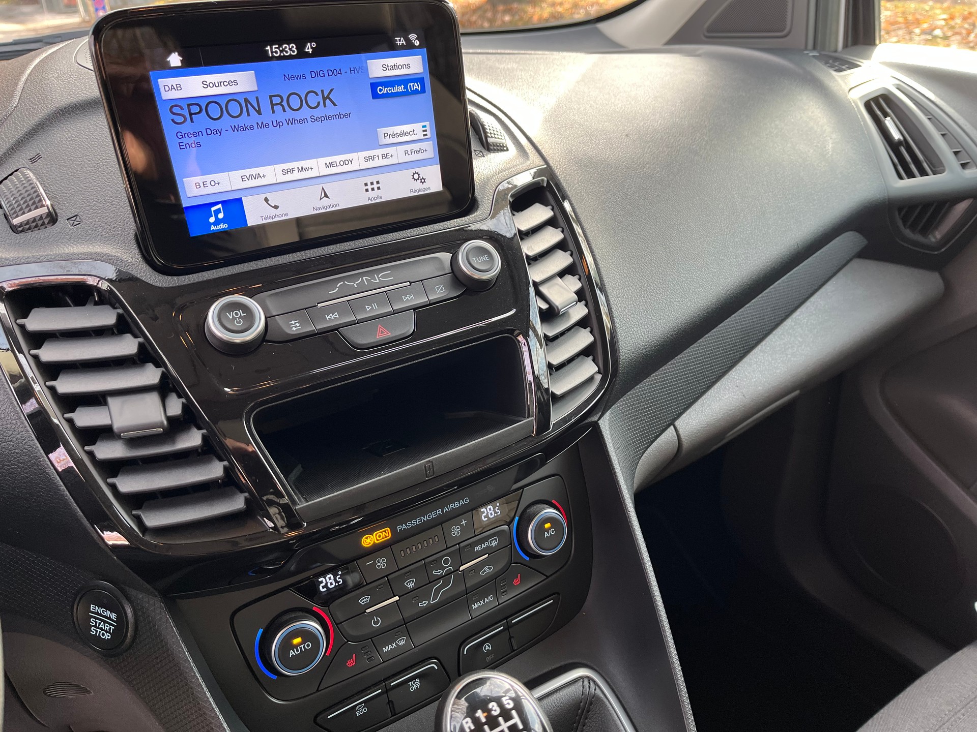FORD Grand Tourneo Connect 1.5 EcoBlue Titanium-image-26