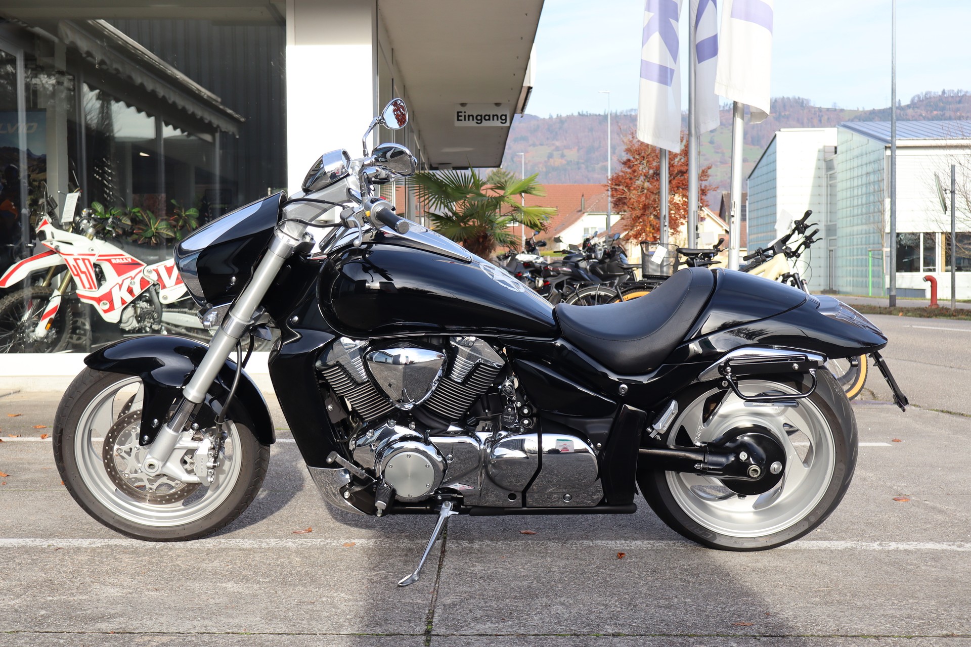 SUZUKI M 1800 R K6-showroom-element-3