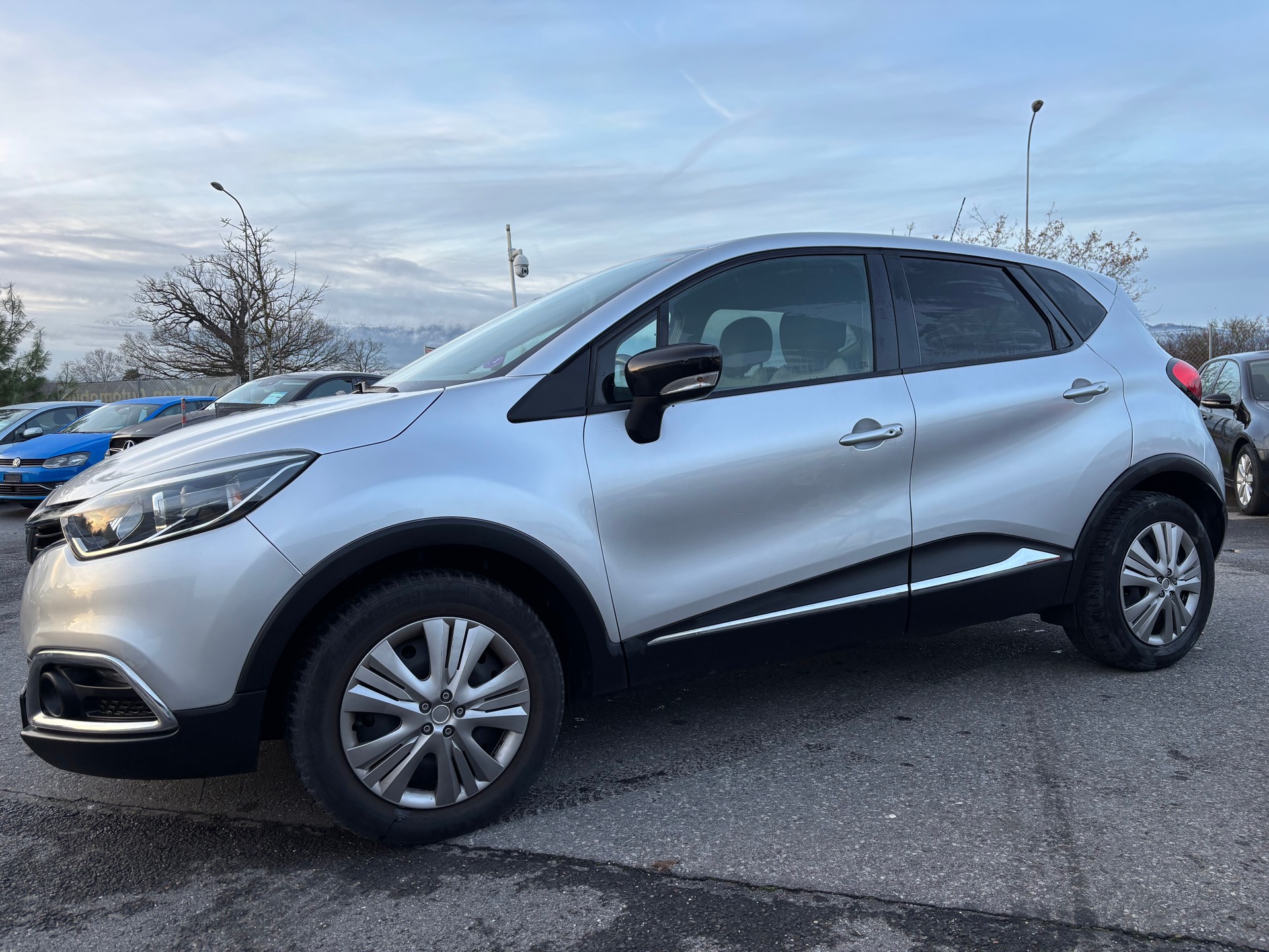 RENAULT Captur 1.2 T 16V Dynamique EDC AUTOMATIQUE-image-1