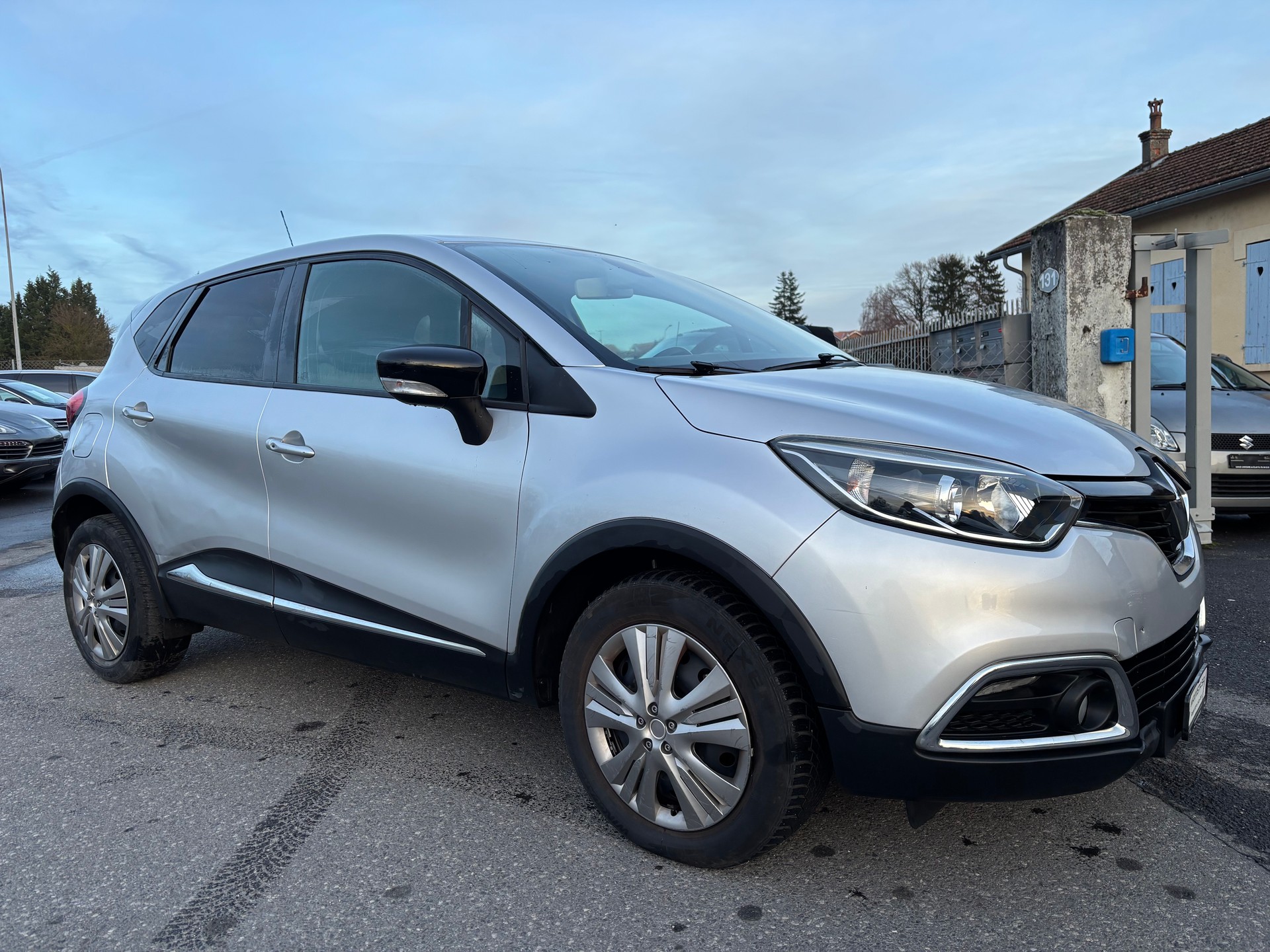 RENAULT Captur 1.2 T 16V Dynamique EDC AUTOMATIQUE-image-2