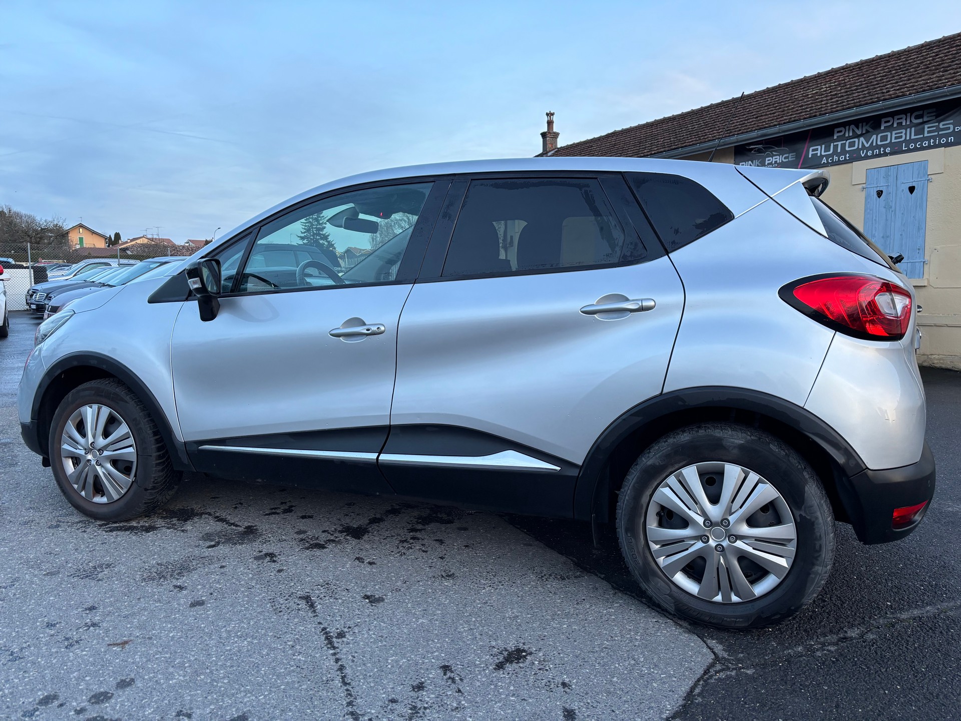 RENAULT Captur 1.2 T 16V Dynamique EDC AUTOMATIQUE-image-5