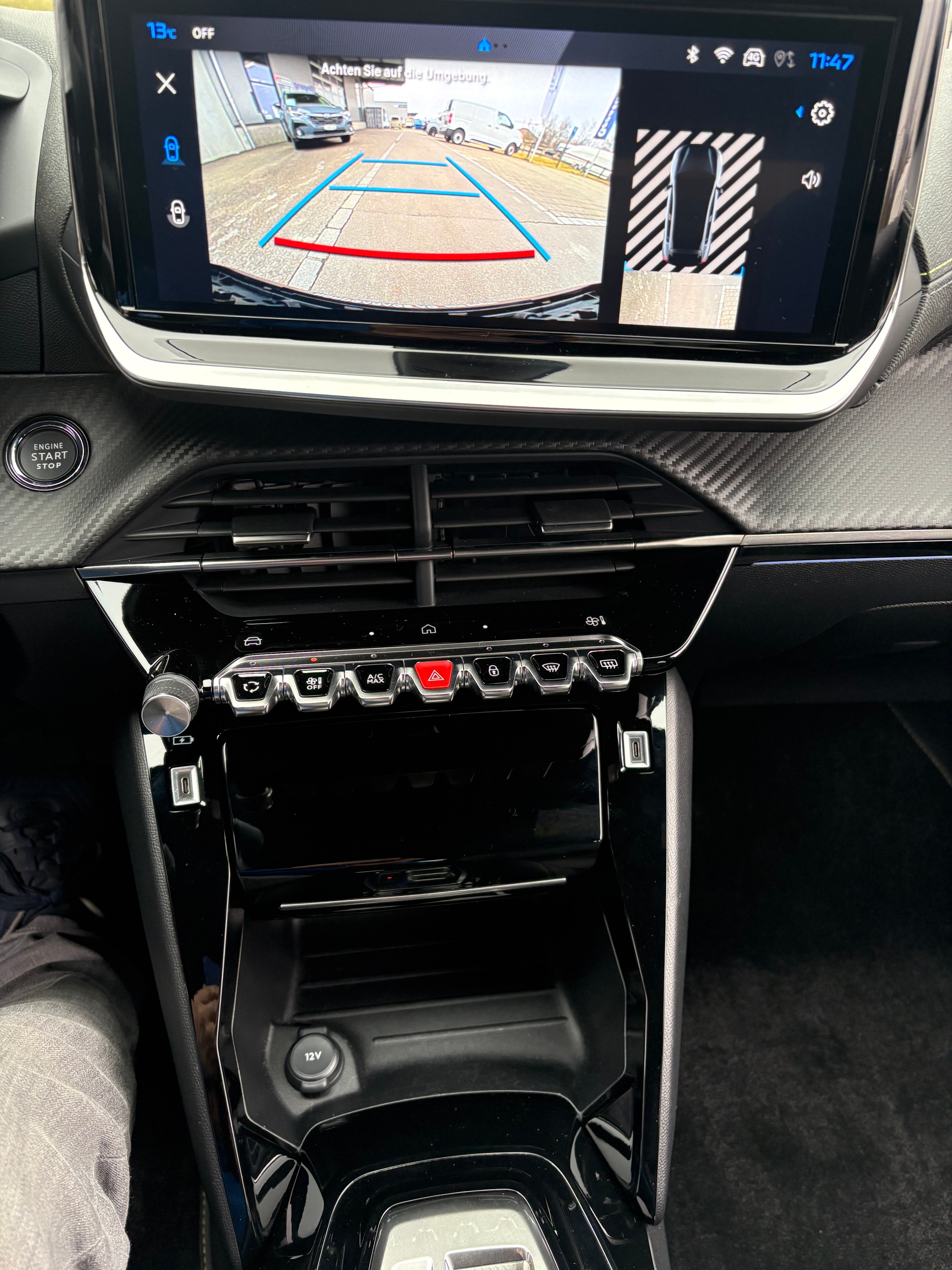 PEUGEOT 208 1.2 Hybrid 145 GT-image-9