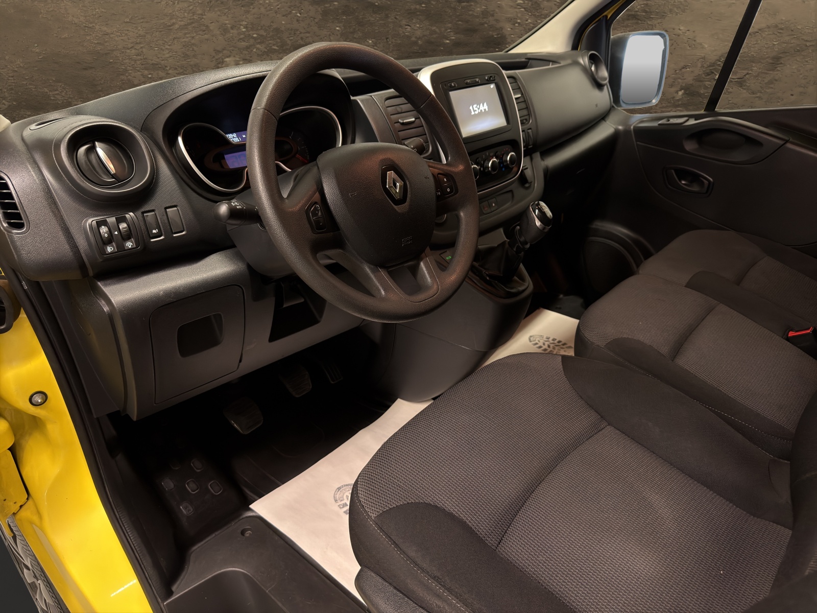 RENAULT Trafic 2.0 ENERGY dCi145 3.0t Business L2H1-showroom-element-3