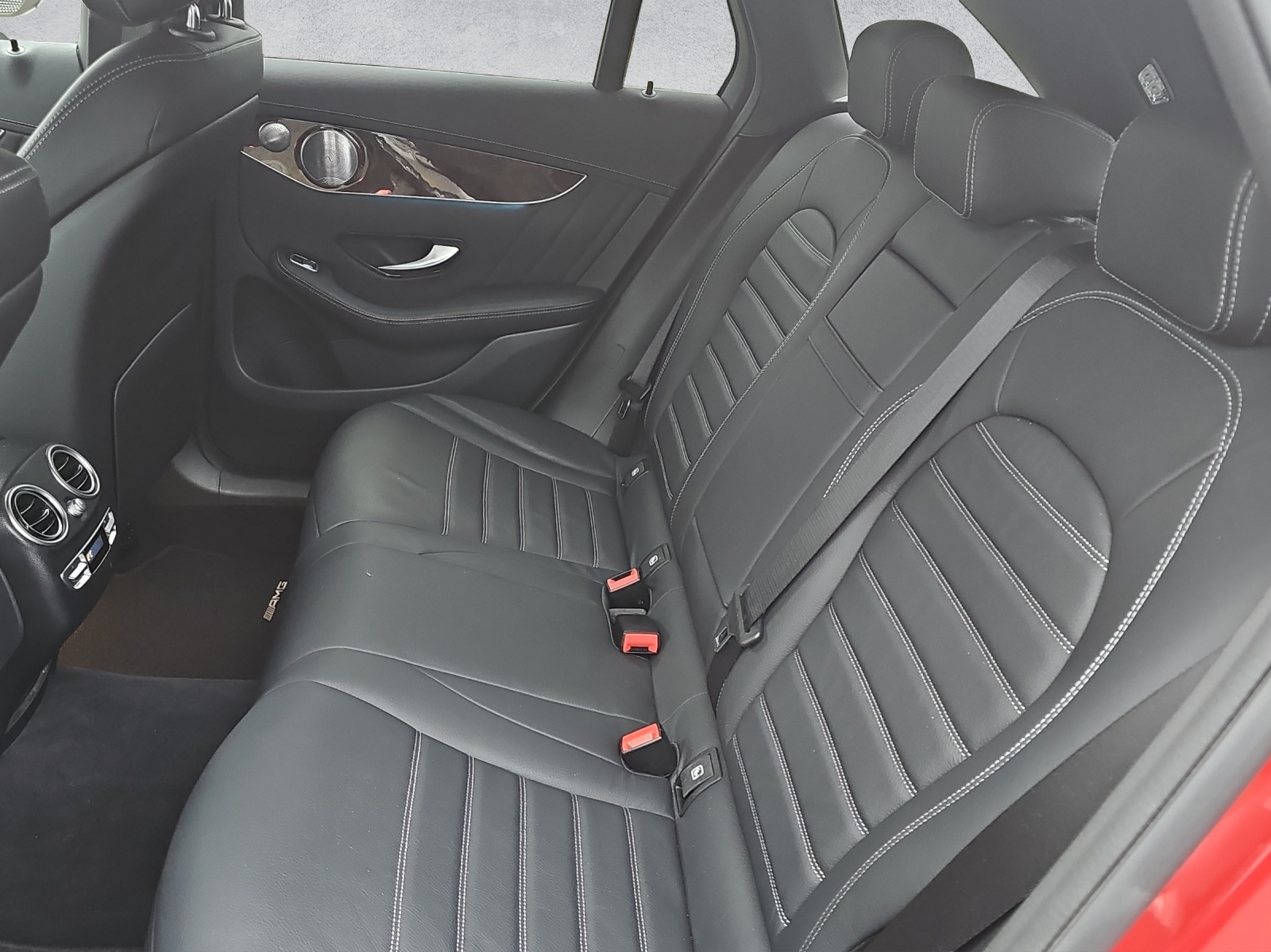 MERCEDES-BENZ GLC 250 d AMG Line 4Matic 9G-Tronic-image-15