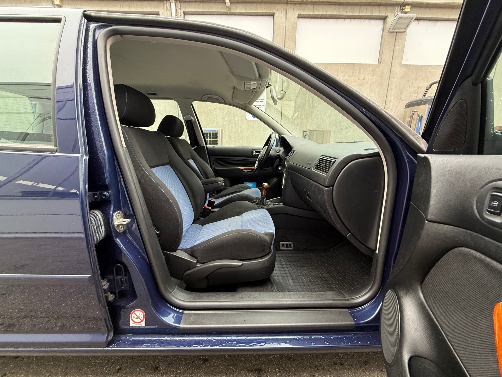VW Golf 2.8 Highline 4Motion *Originaler Golf V6 4 Motion *CH Fahrzeug *Frisch ab MFK *Klimatisierungsautomatik-image-15
