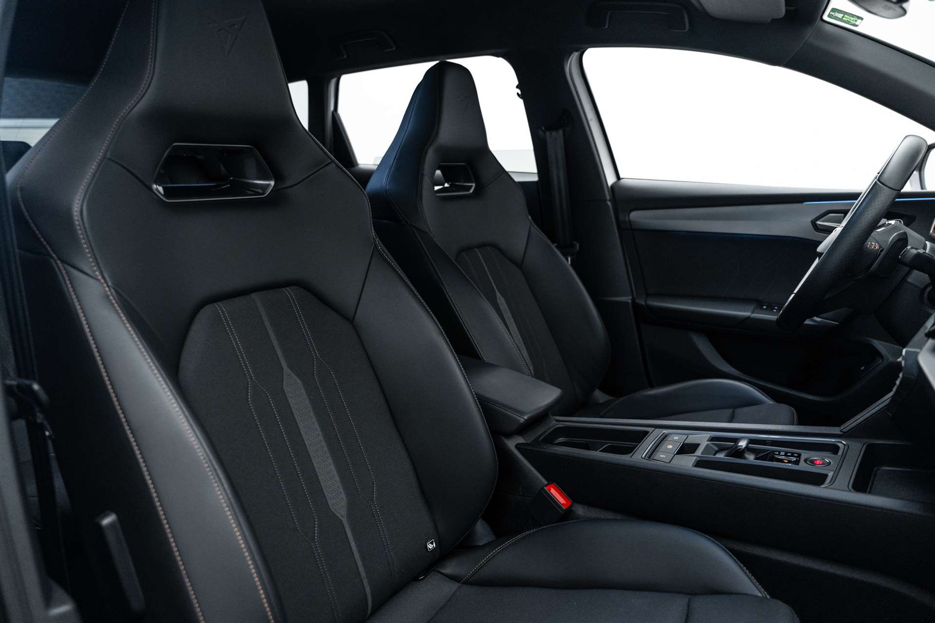 CUPRA LEON ST 1.4 e-HYBRID pHEV DSG-image-10