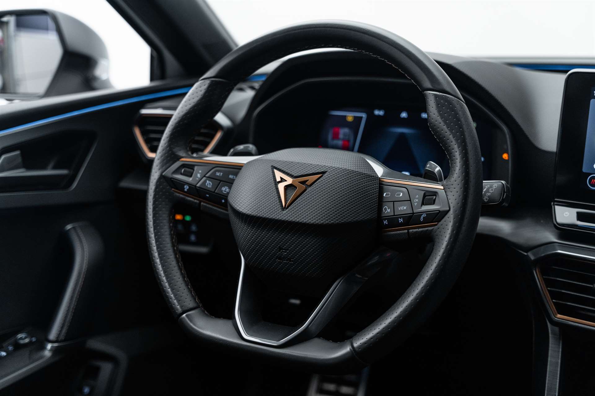 CUPRA LEON ST 1.4 e-HYBRID pHEV DSG-image-8