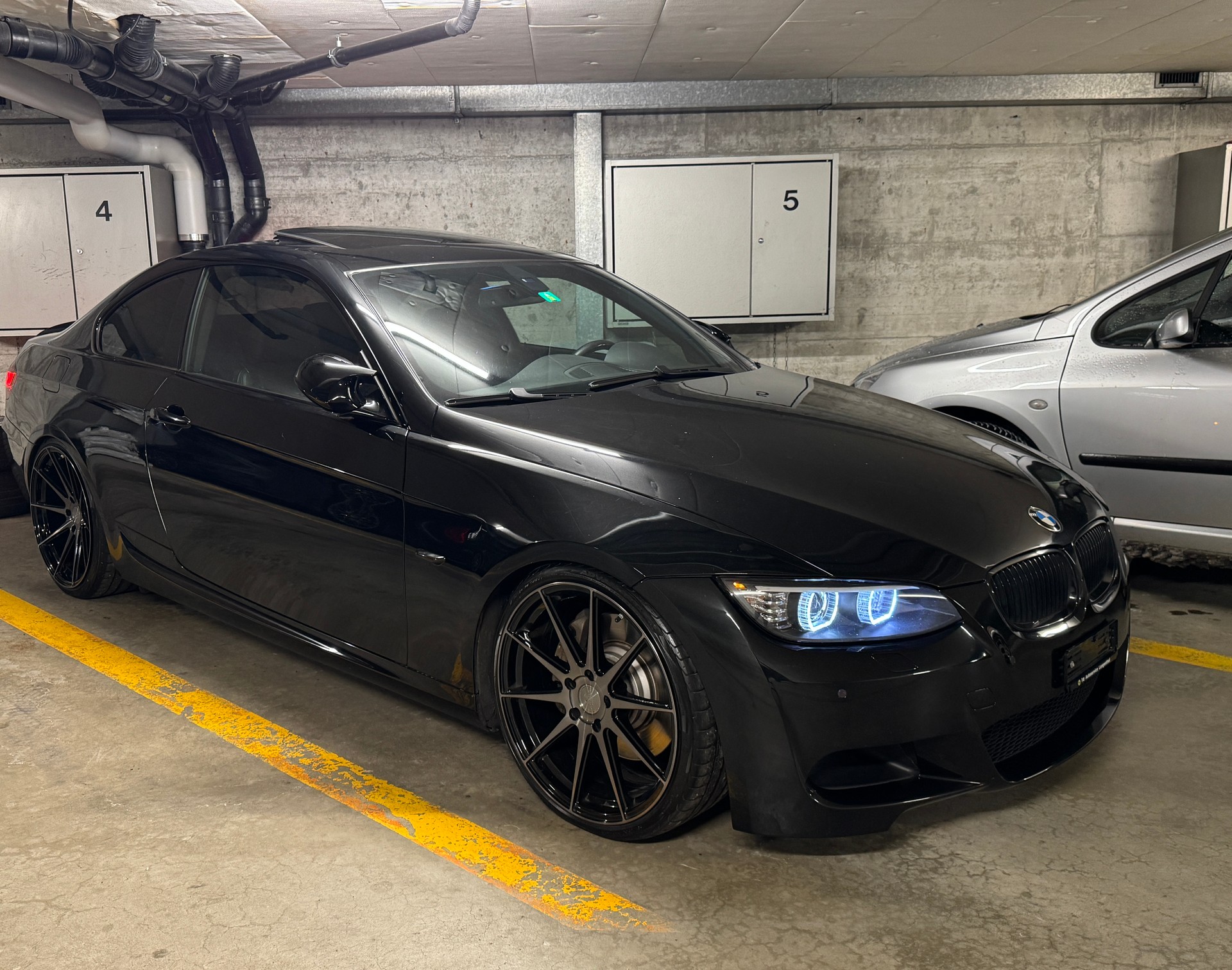 BMW 335i xDrive Coupé Steptronic-image-0